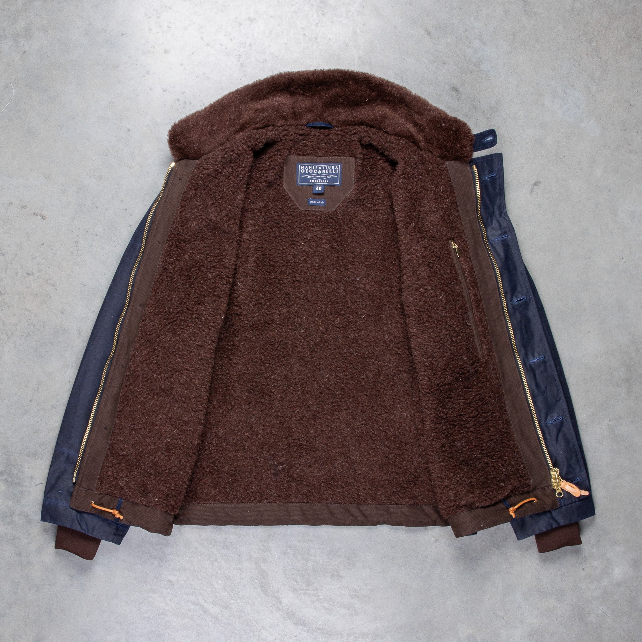 It abbigliamento clearance