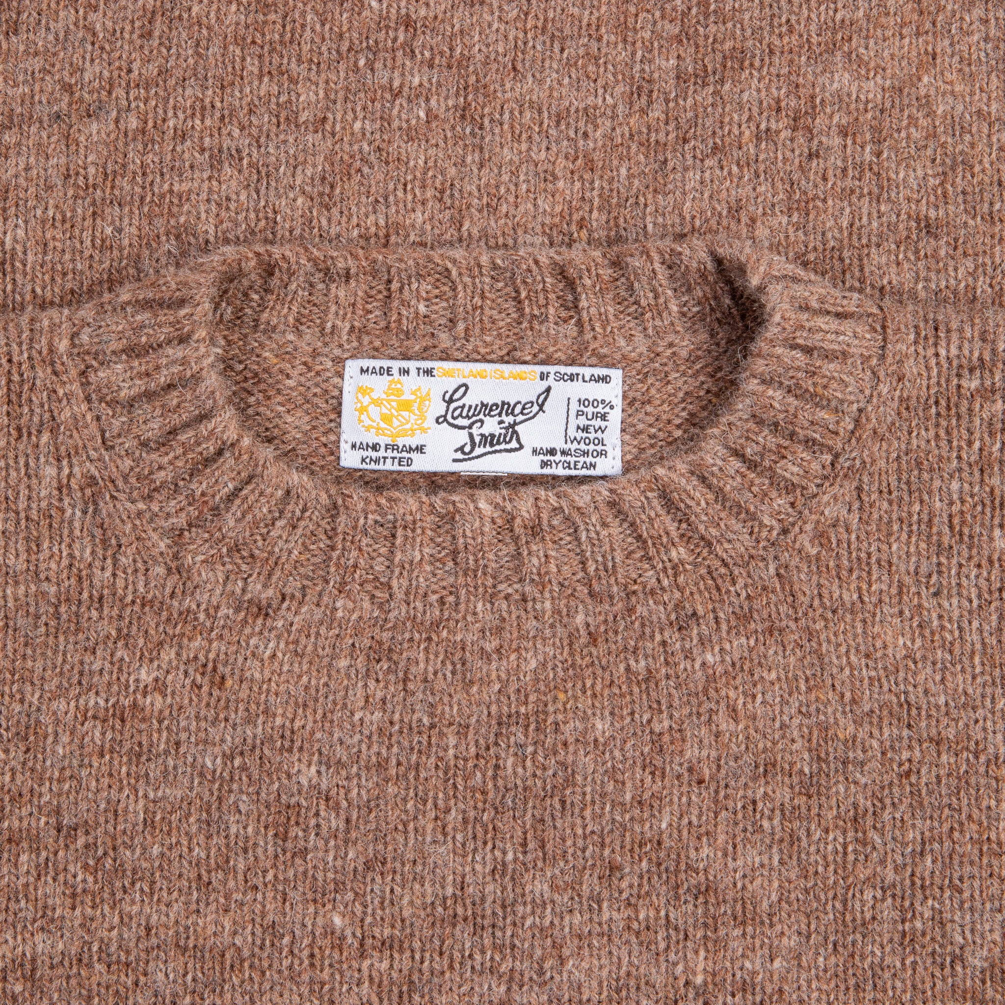 Laurence J. Smith Super soft Seamless Crew Neck Pullover Nutmeg 