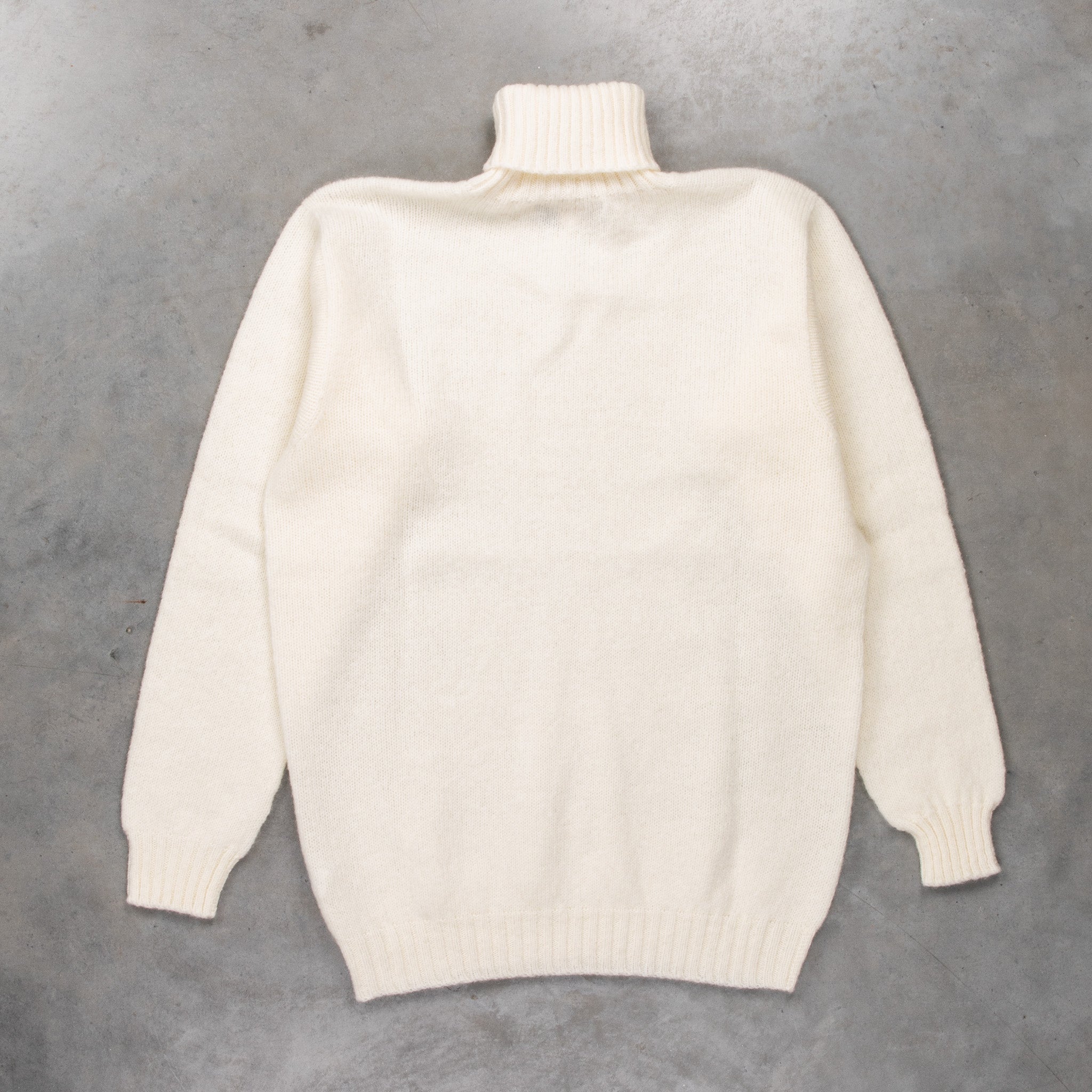 Laurence J. Smith Super Soft Seamless Roll Neck Pullover Winter White