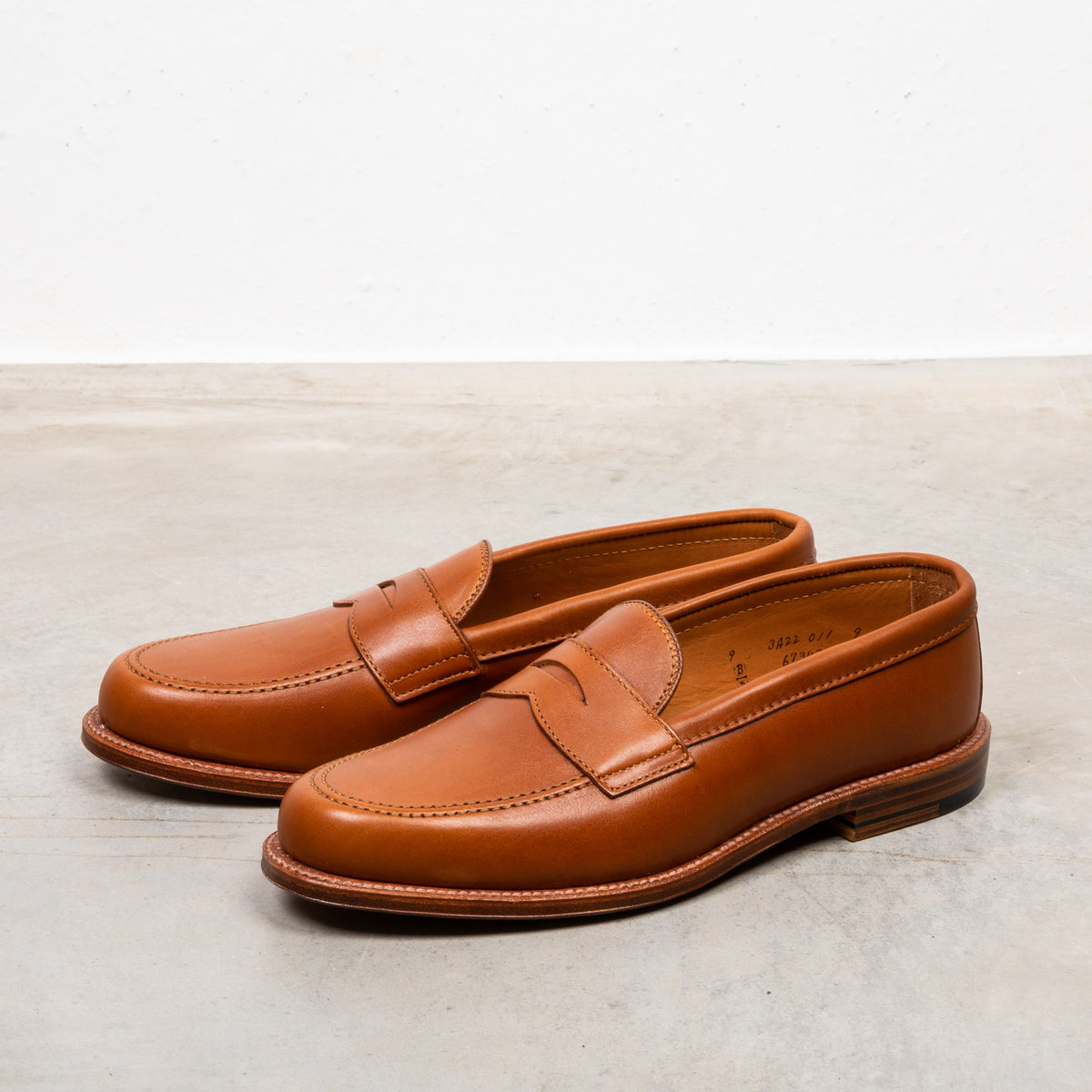 Amazing hand burnished Afrango beige loafers 8.5 983 - Leisure Hand Sewn Burnish Tan Calfskin – ALDEN SHOES main image 4