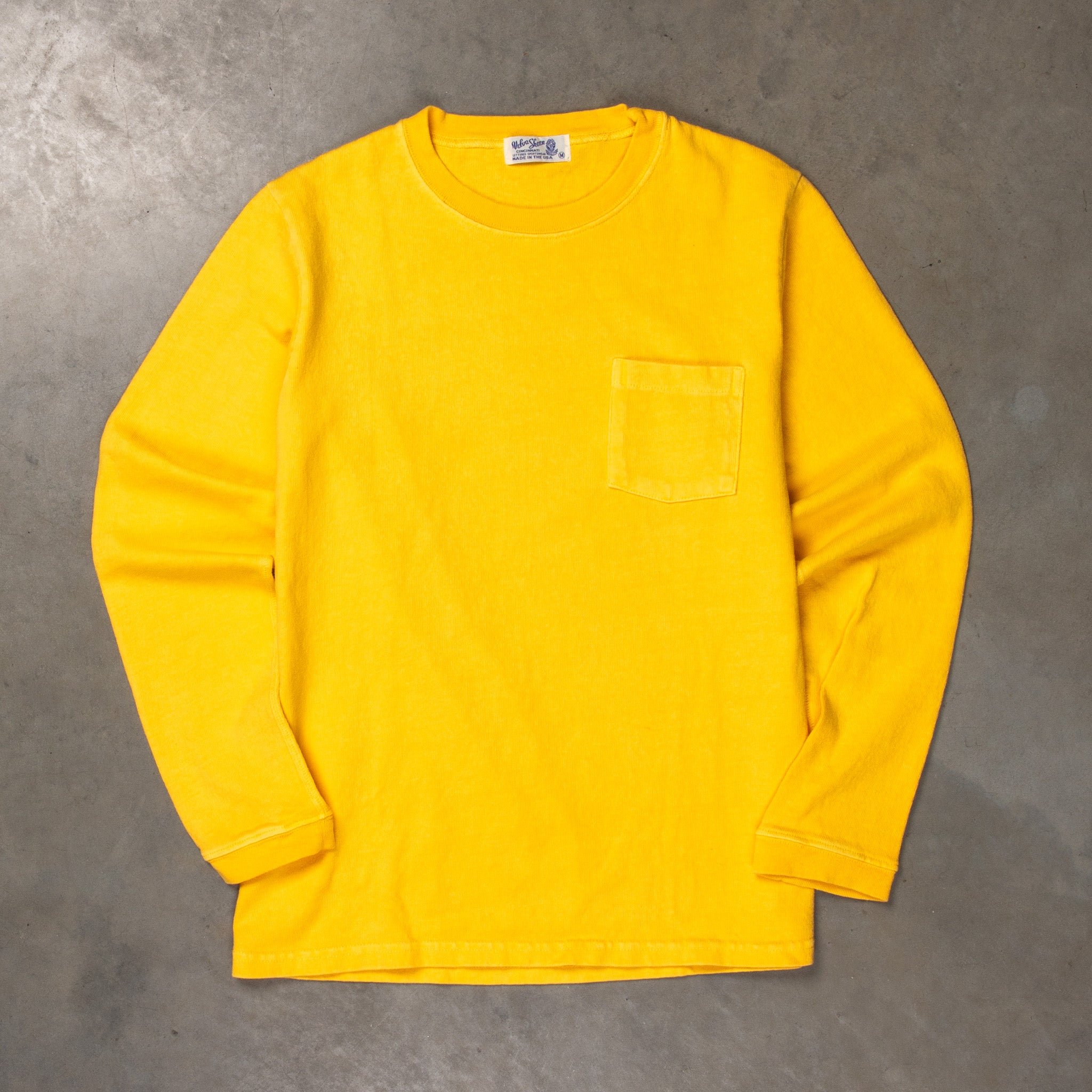 【BAON】[unisex] Yuber Pigment Sporty Color Long Sleeve Tee Velva Sheen Heavy oz Pïgment L/S Tee with pocket True Yellow