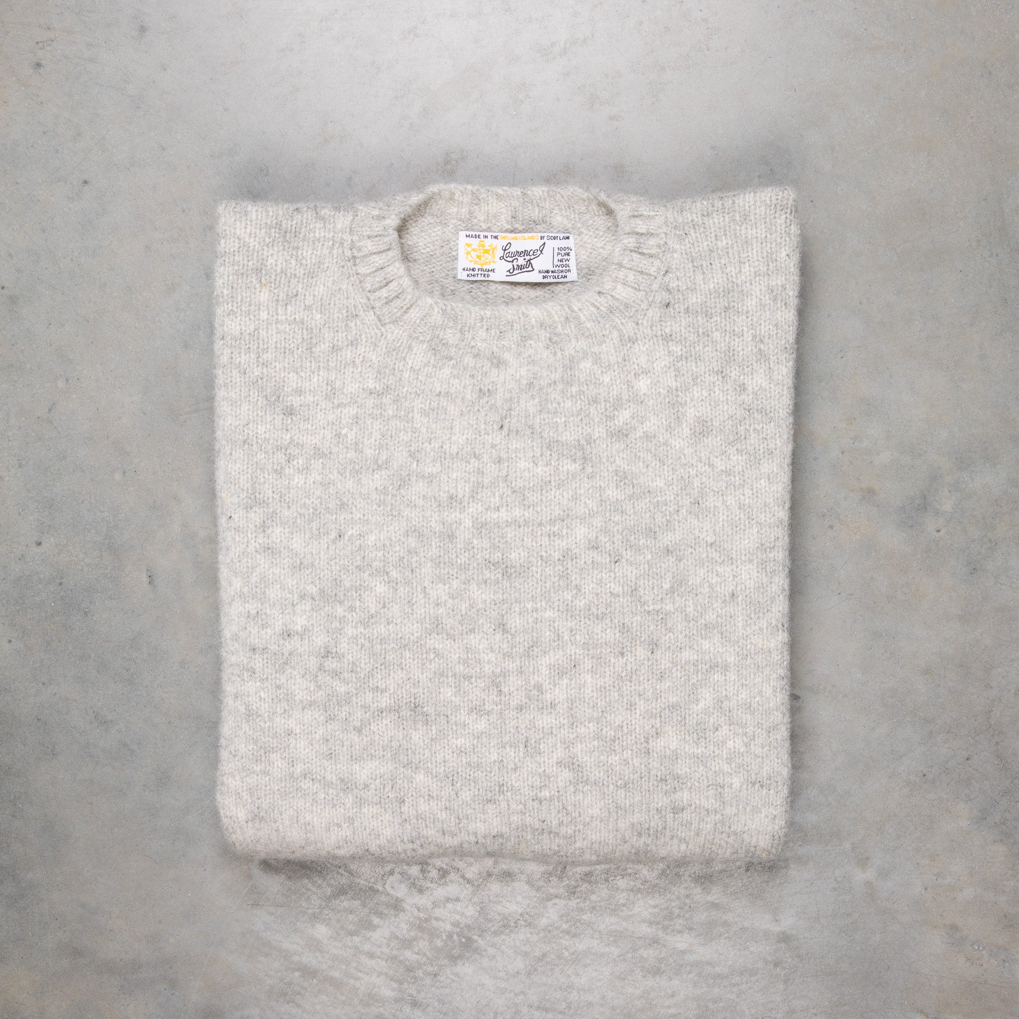 Laurence J. Smith Super soft Seamless Crew Neck Pullover Silver 