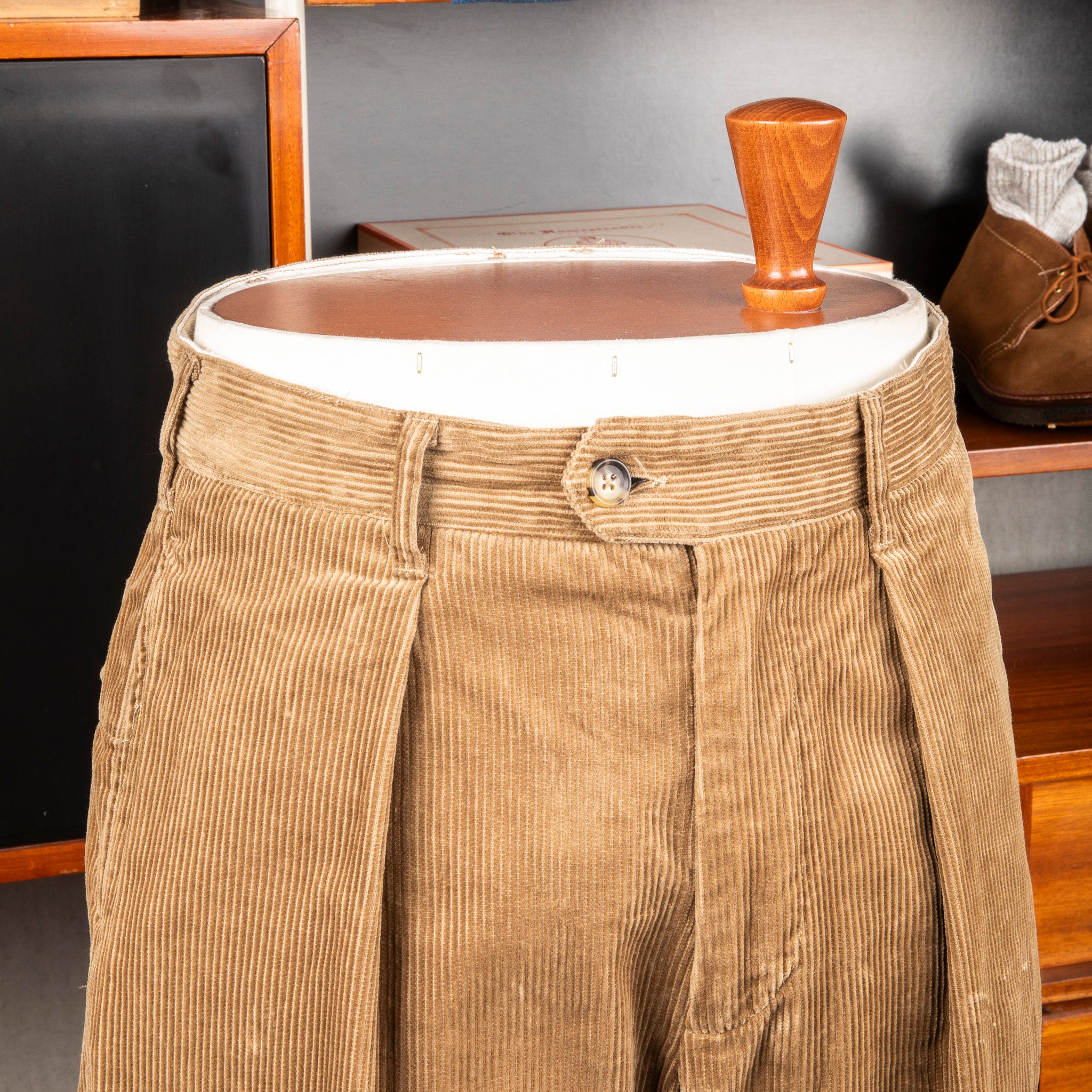 Engineered Garments Carlyle Pants 8-Wale Corduroy Khaki – Frans