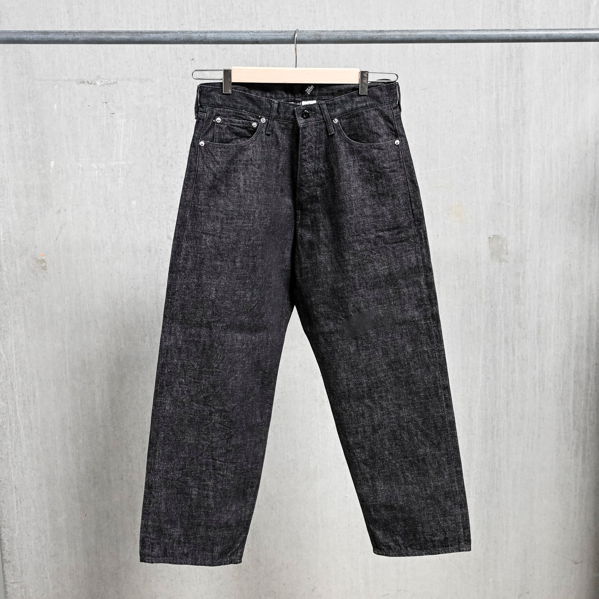 The Corona Utility CP005 - W05 5-Pocket Black Denim – Frans Boone