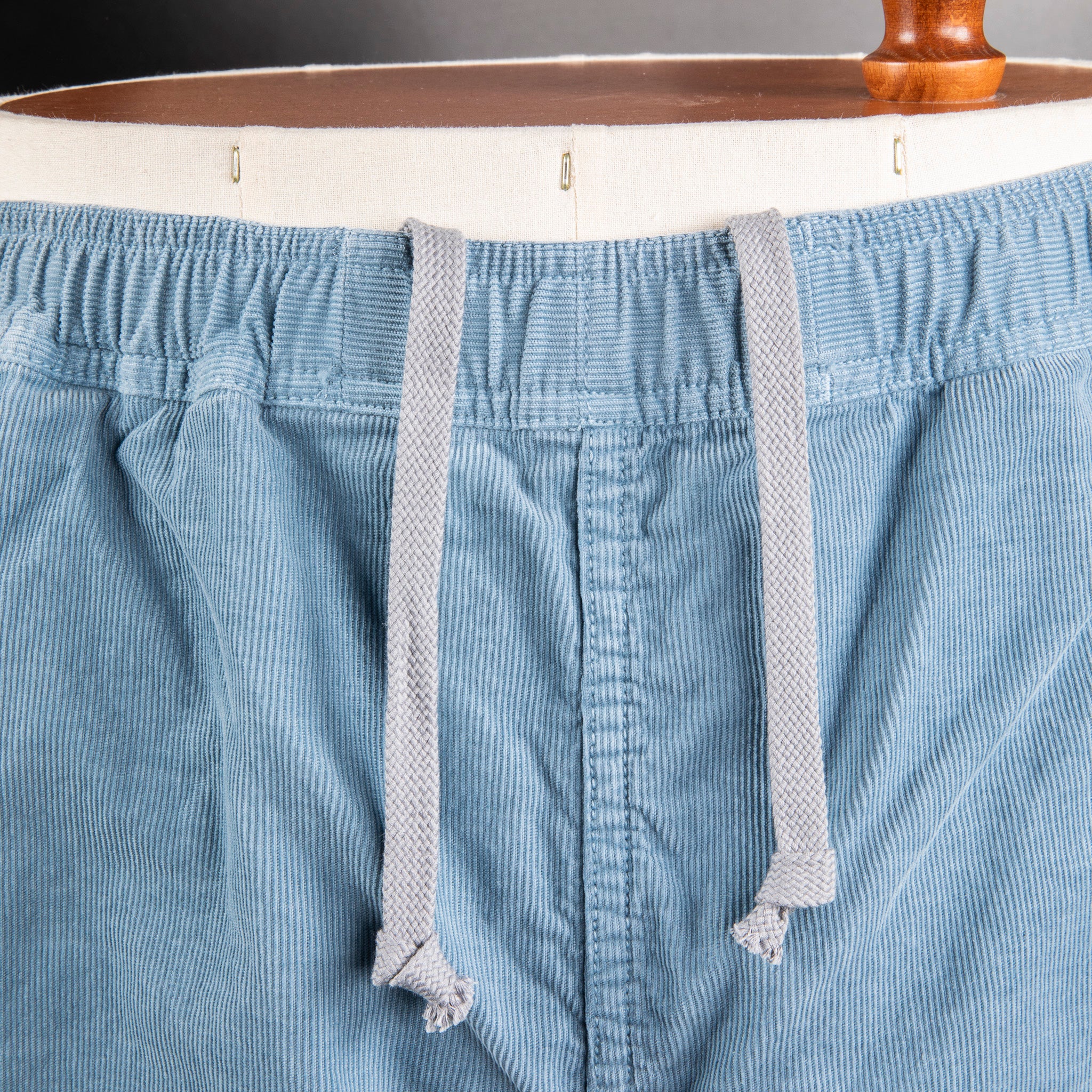 Remi Relief Corduroy Easy Shorts Sax – Frans Boone Store