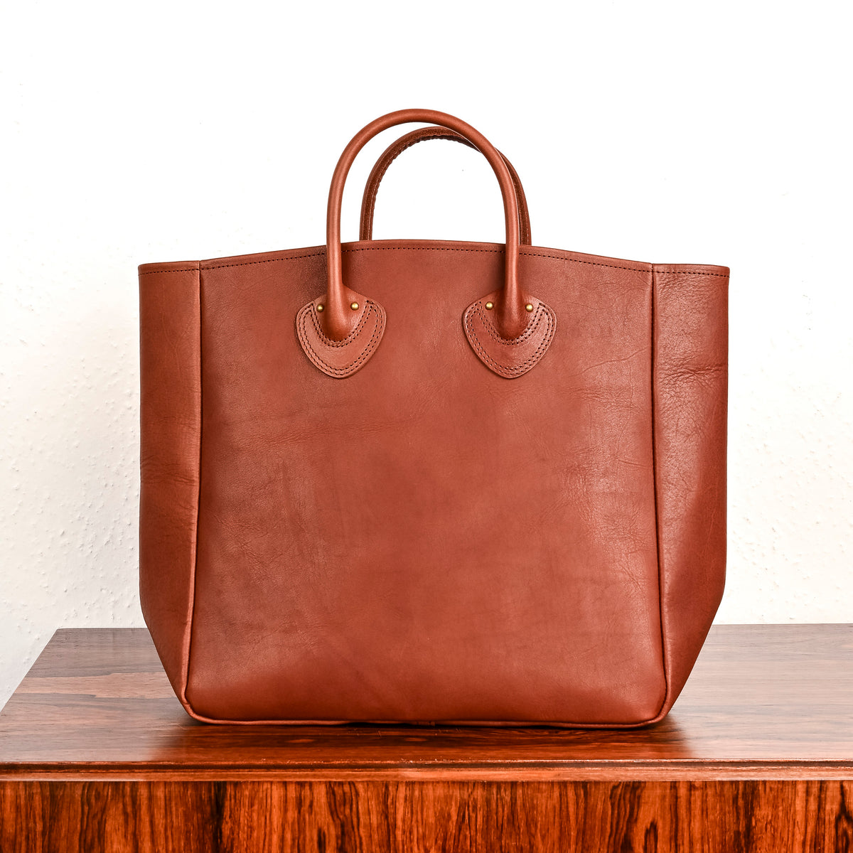 LEATHER-TOTE-SMALL-4_1200x1200