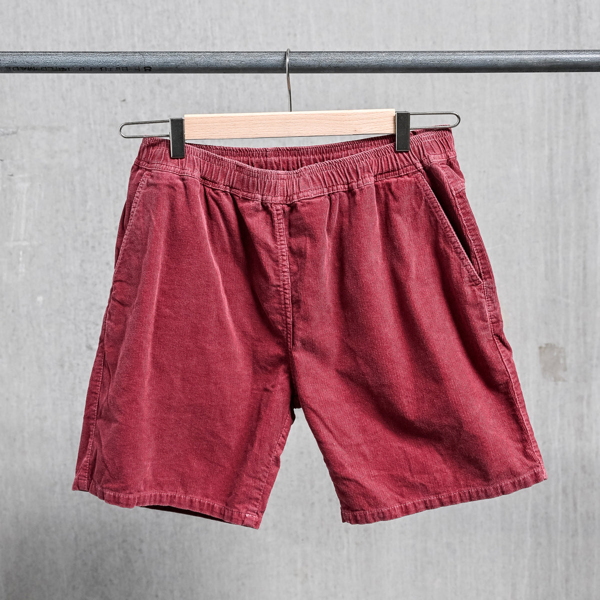 Remi Relief 16 Wale Corduroy Easy Shorts Bordeaux – Frans Boone Store
