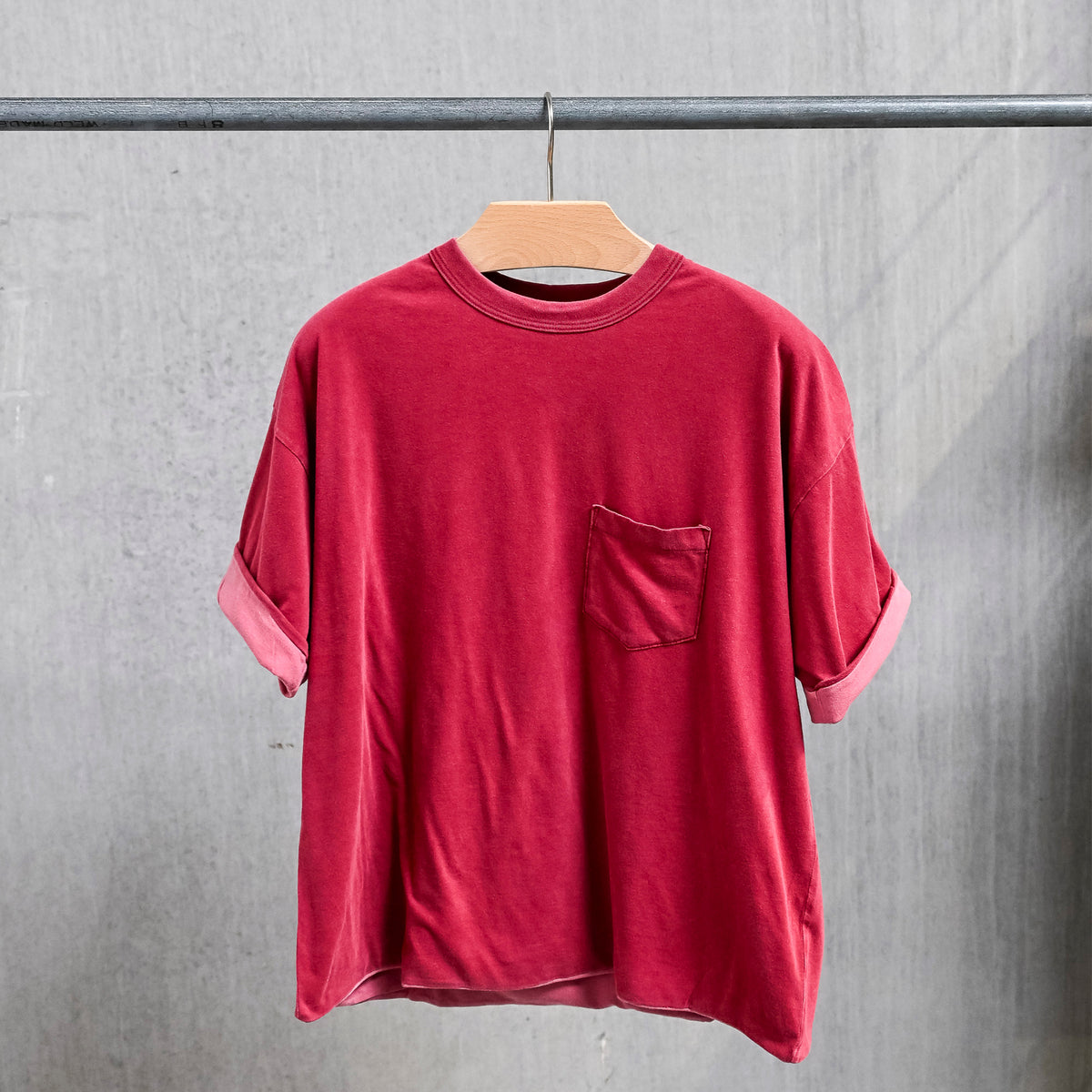 Remi Relief Reversible Pocket T-Shirt Bordeaux x L.Pink – Frans