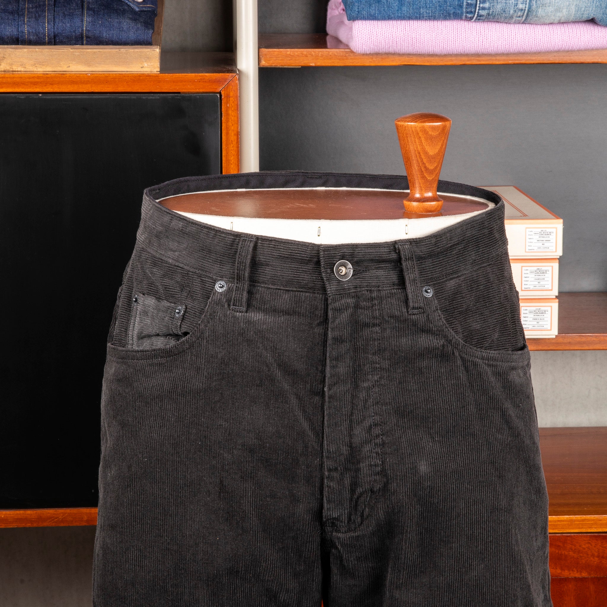 かわうそ。新品everyone corduroy trousers かわうそ様専用。新品everyone corduroy trousers