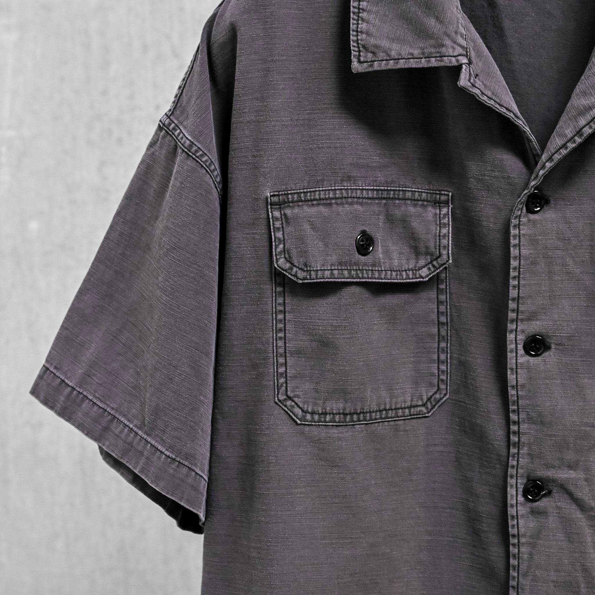 Remi Relief Wide Military Shirt S/S Charcoal – Frans Boone Store