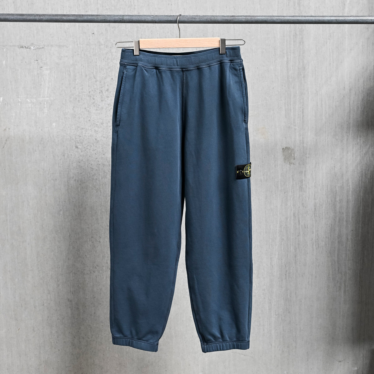 Stone Island Loose-fit Sweatpants Slate Blue – Frans Boone Store