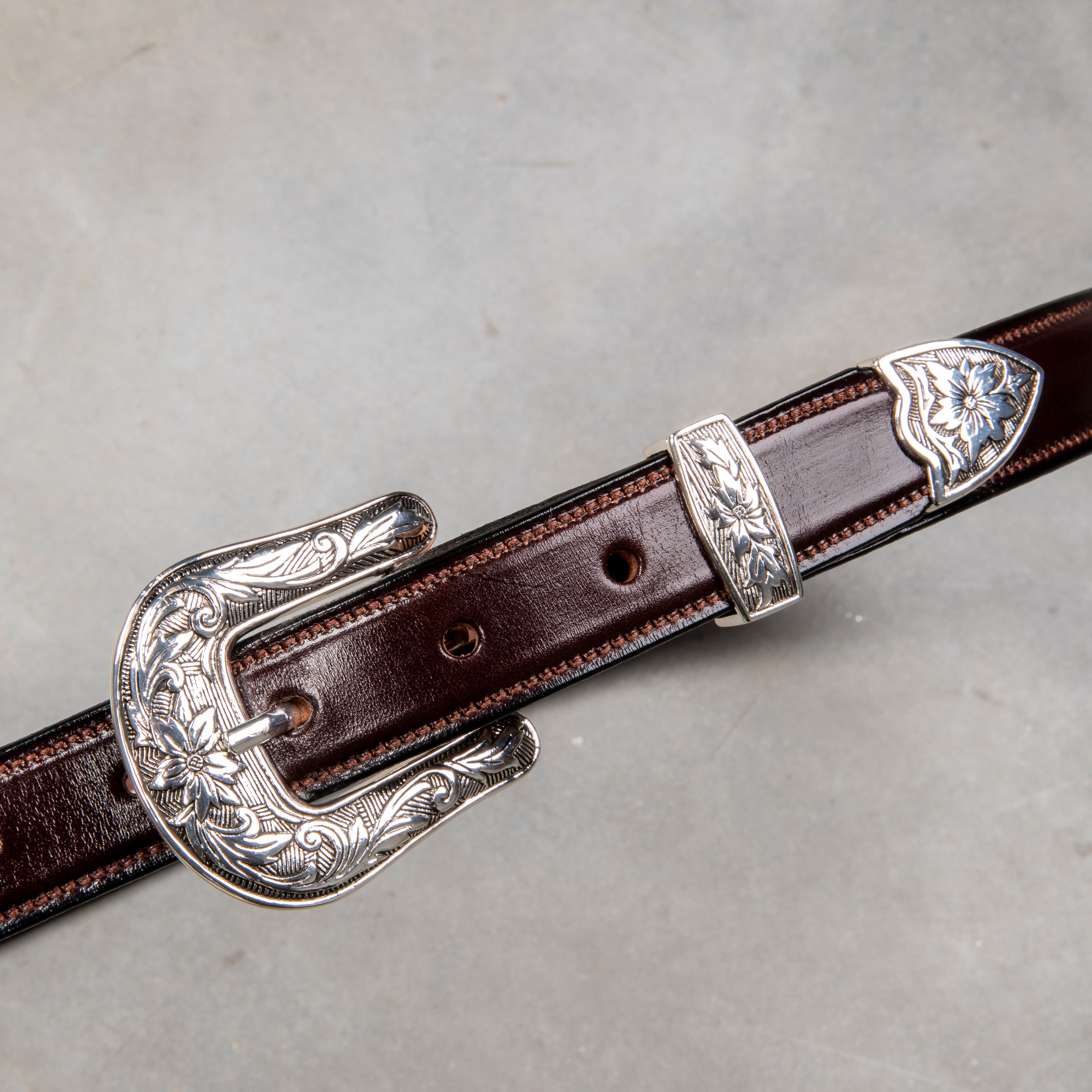 Coiffe bandeau TORY LEATHER - GRANDES boucles et conchos Coiffe bandeau TORY LEATHER - GRANDES boucles et conchos