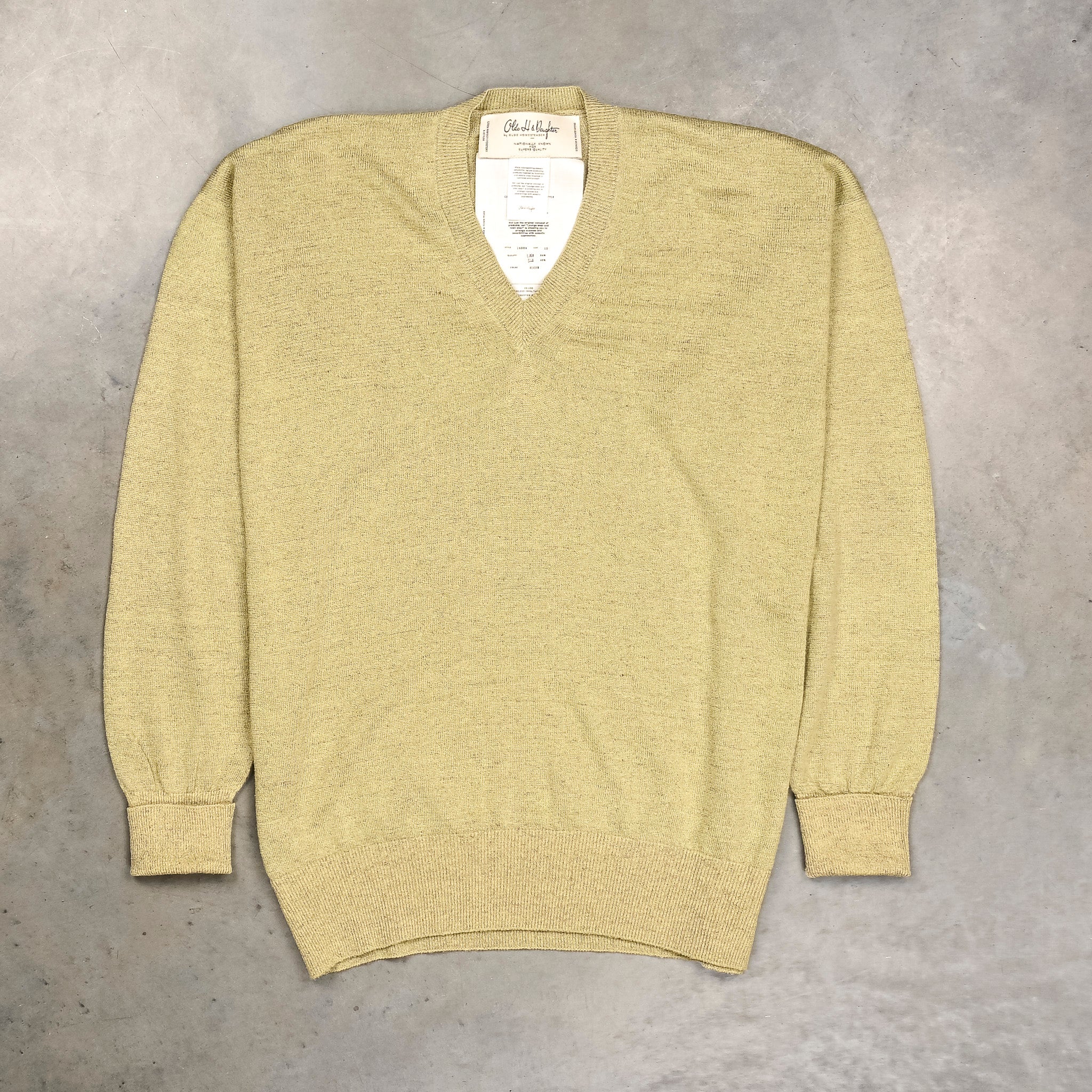 Olde H & Daughter Linen Silk Plain Stitch V-Neck Meadow – Frans