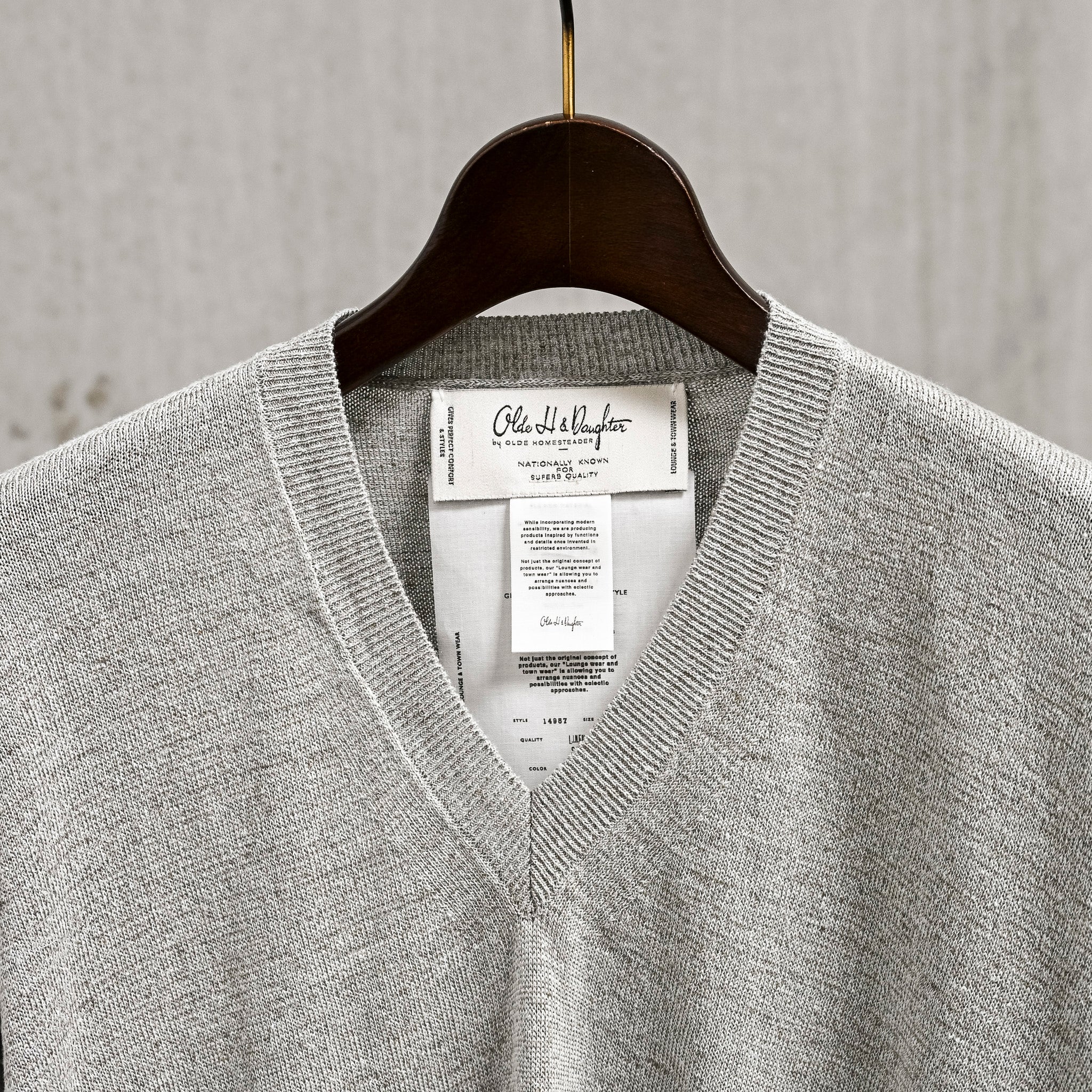 Olde H & Daughter Linen Silk Plain Stitch V-Neck Salt – Frans