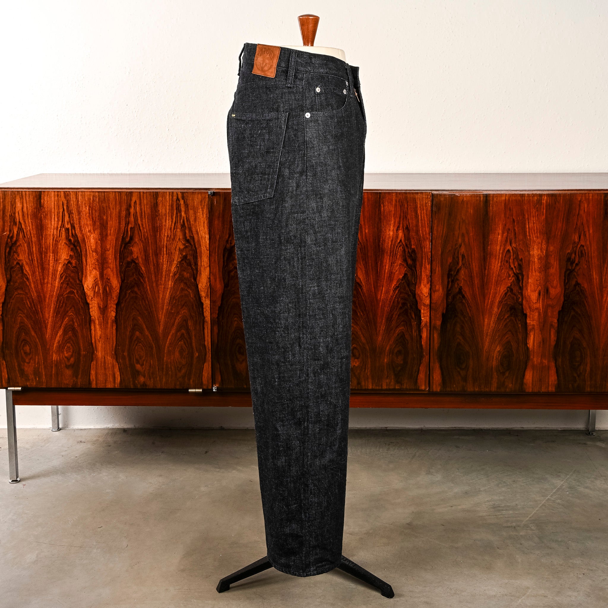 The Corona Utility CP005 - W05 5-Pocket Black Denim – Frans Boone