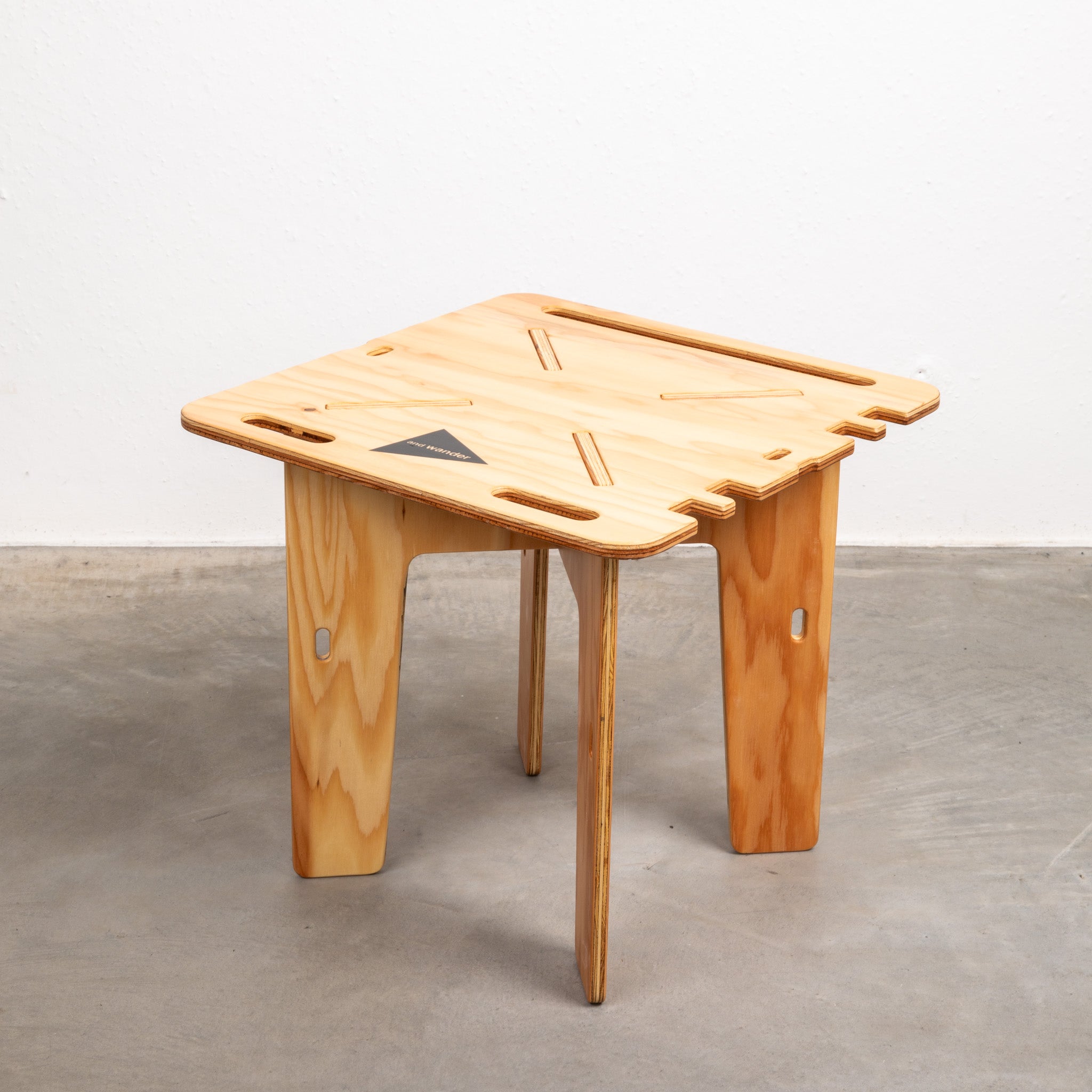 YOKA PANEL LONG TABLE ウレタン塗料仕上げ PANEL LONG TABLE | YOKA