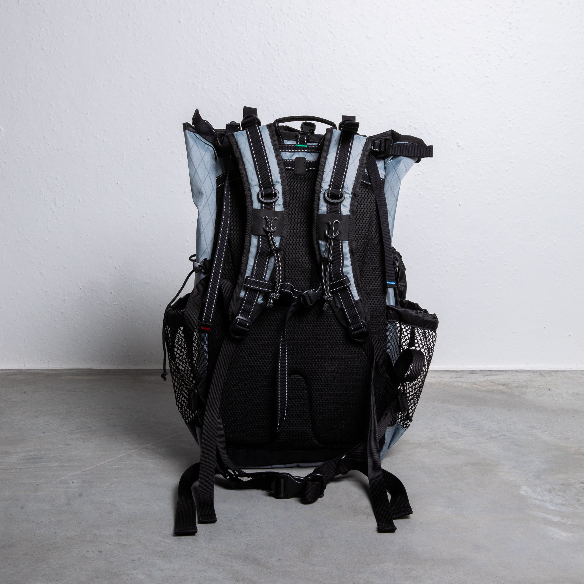 And Wander X-Pac 30L Gray