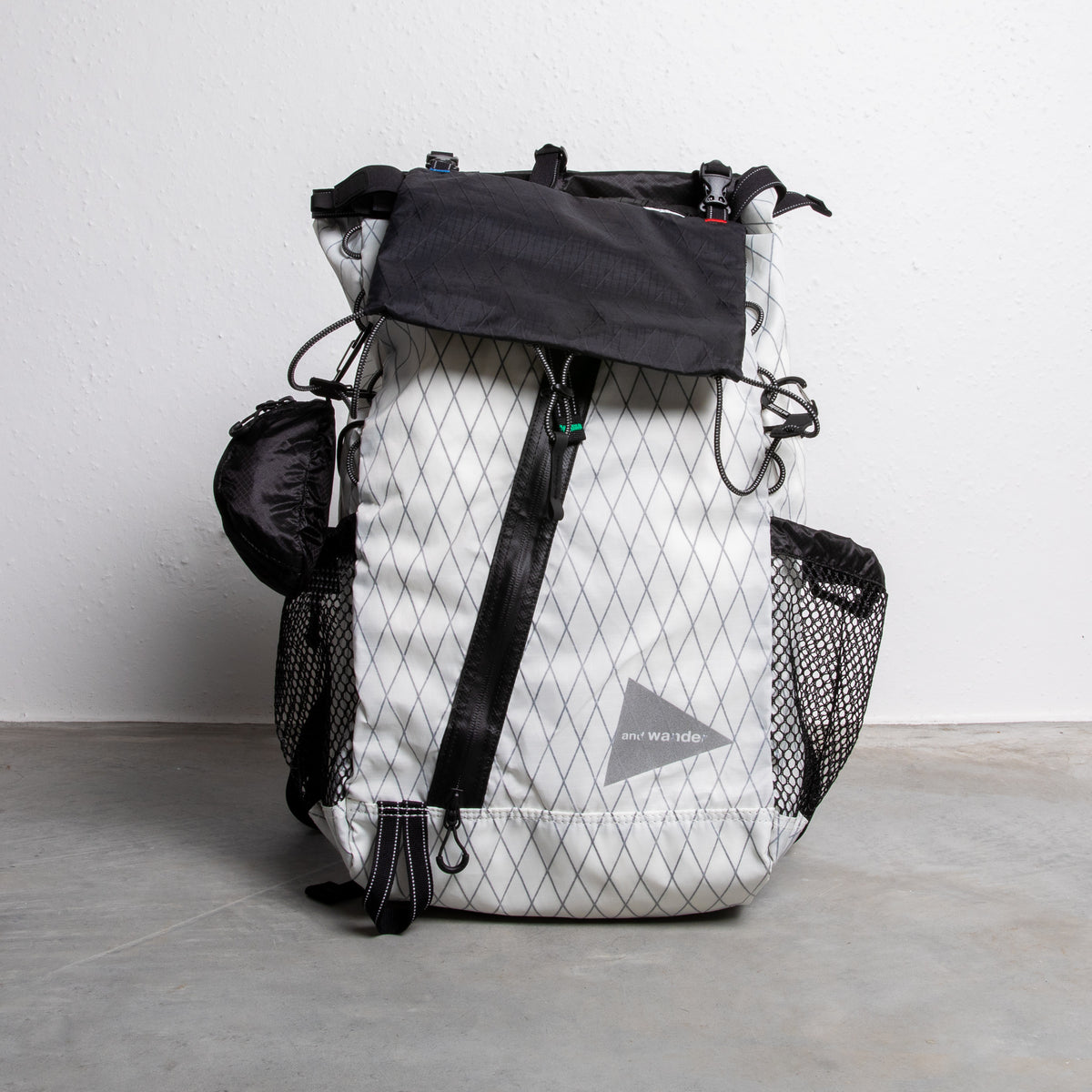 and wander ECOPAK 30L BACKPACK - OFF WHITE