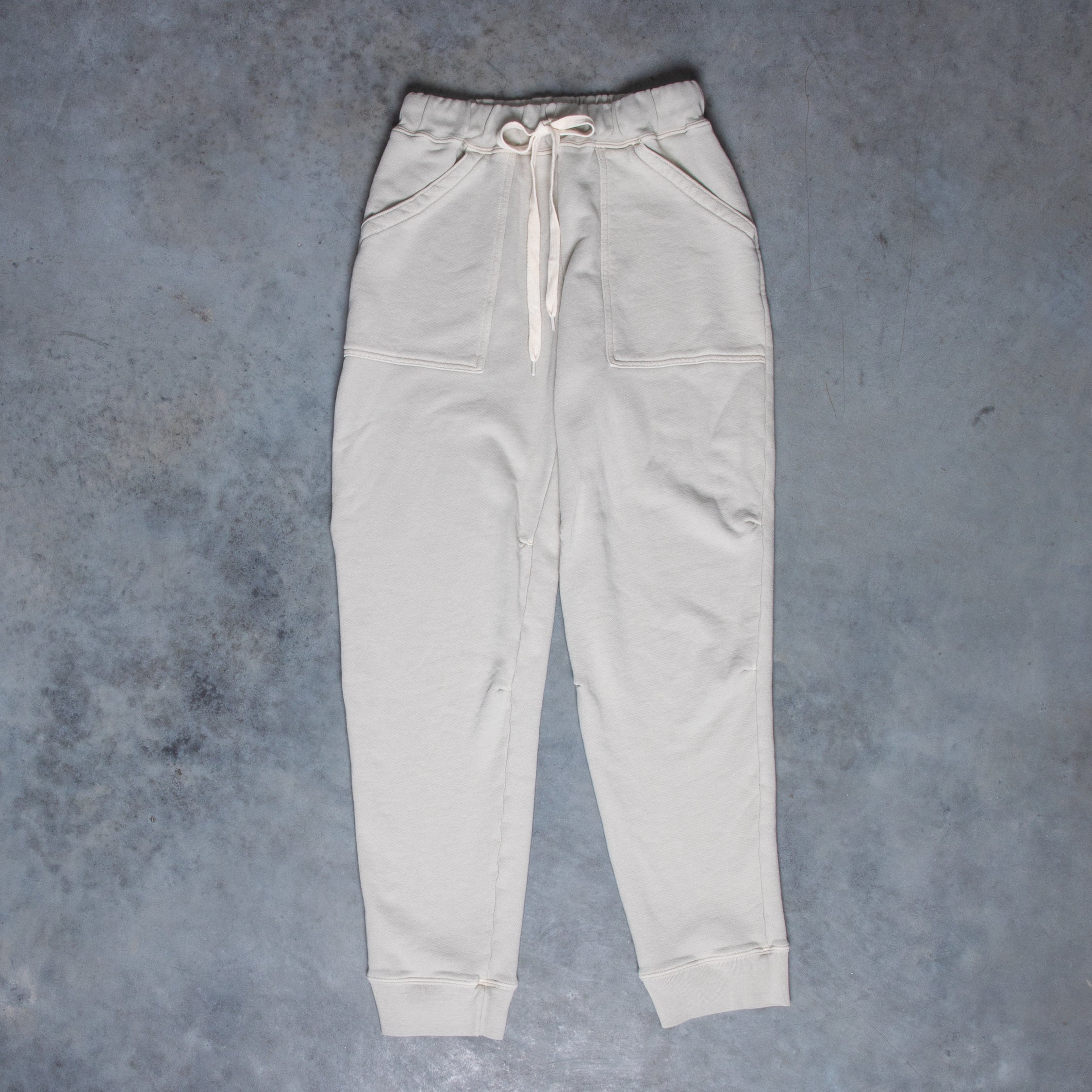 Army gym pants top