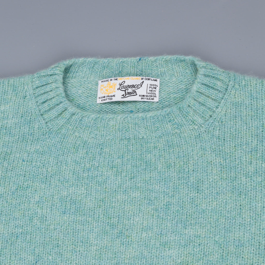 Laurence J. Smith Super Soft Seamless Crew Neck Pullover Fauna 