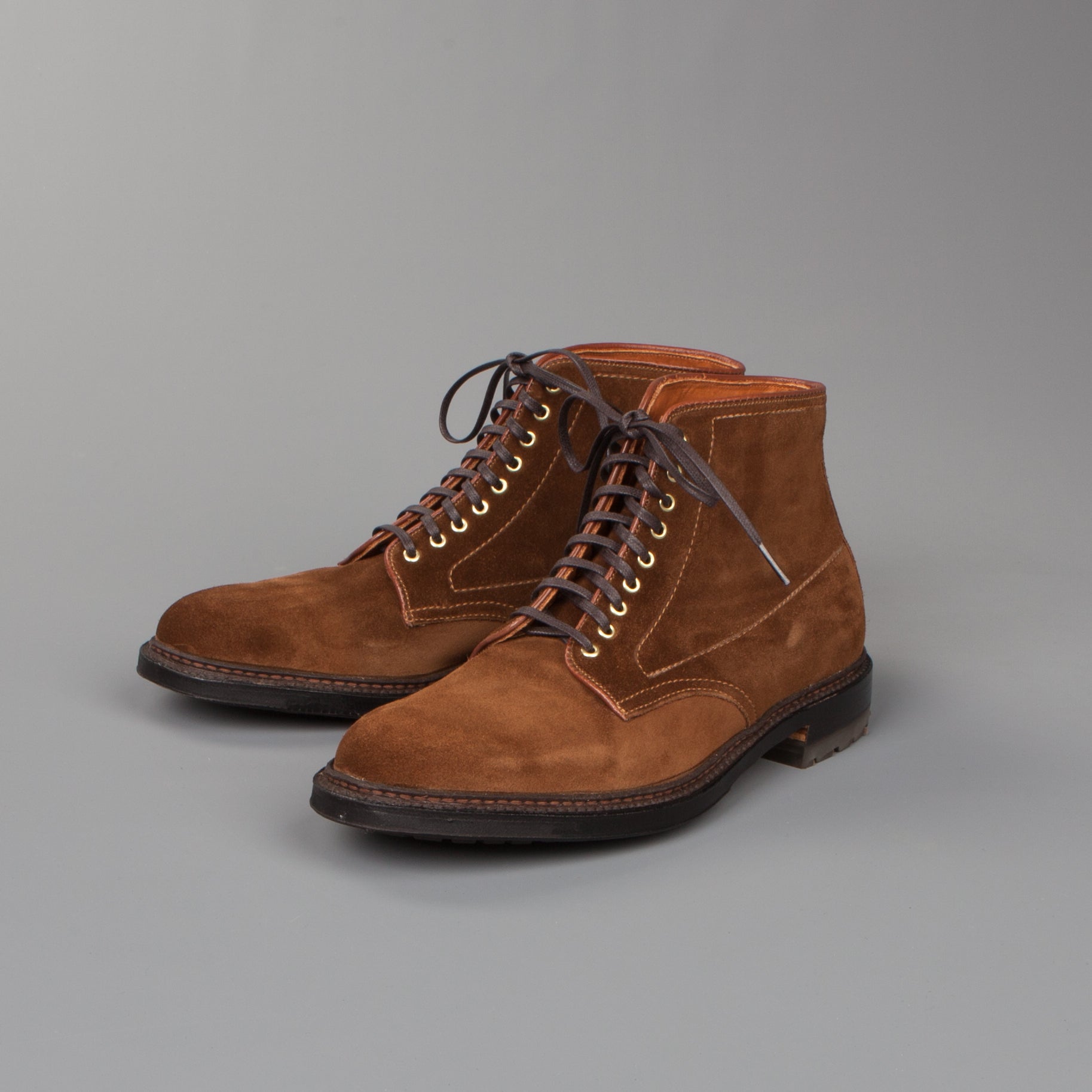 Alden Snuff Suede Barrie last plain toe boot – Frans Boone Store