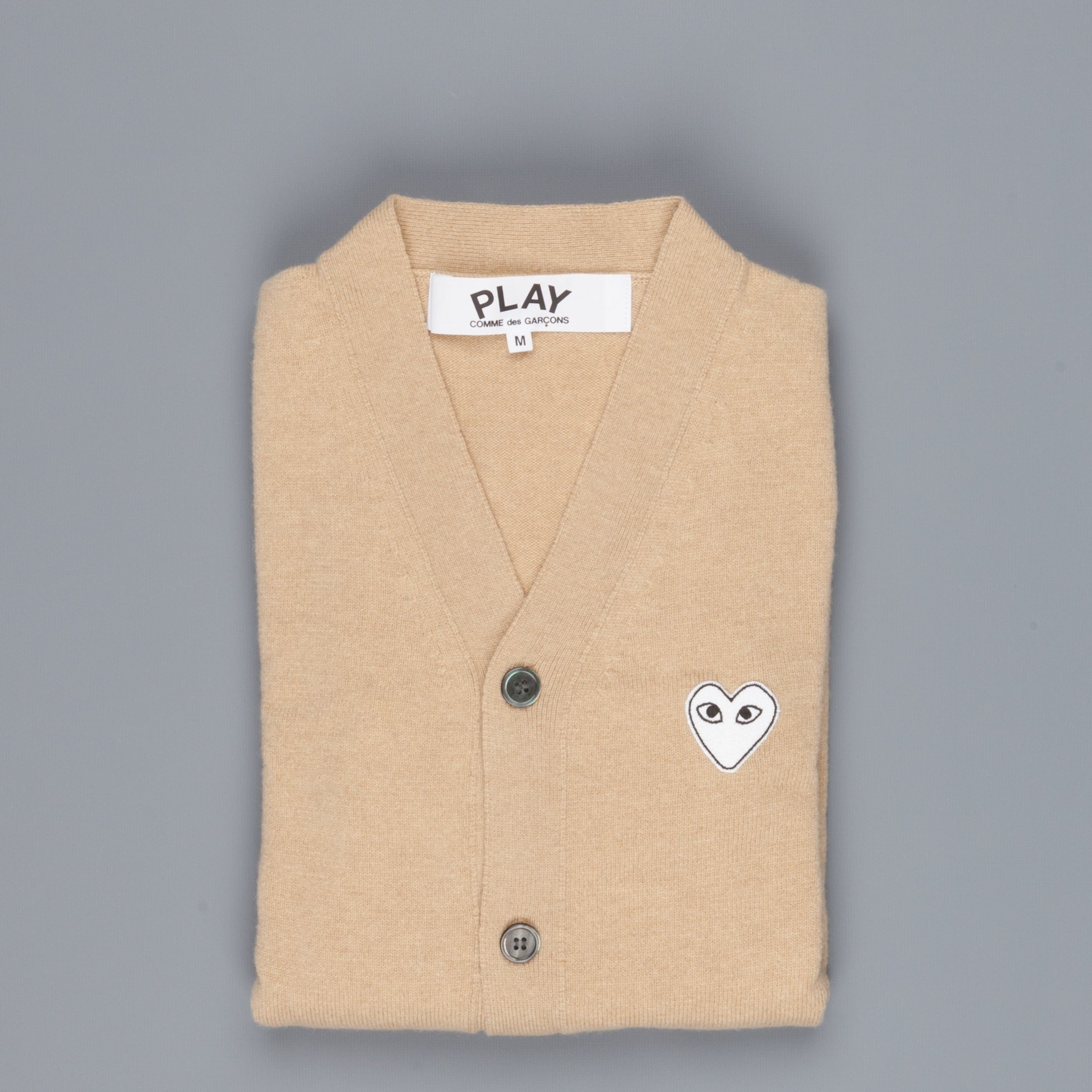 Comme des Garçons PLAY Cardigan Camel White Heart – Frans Boone Store