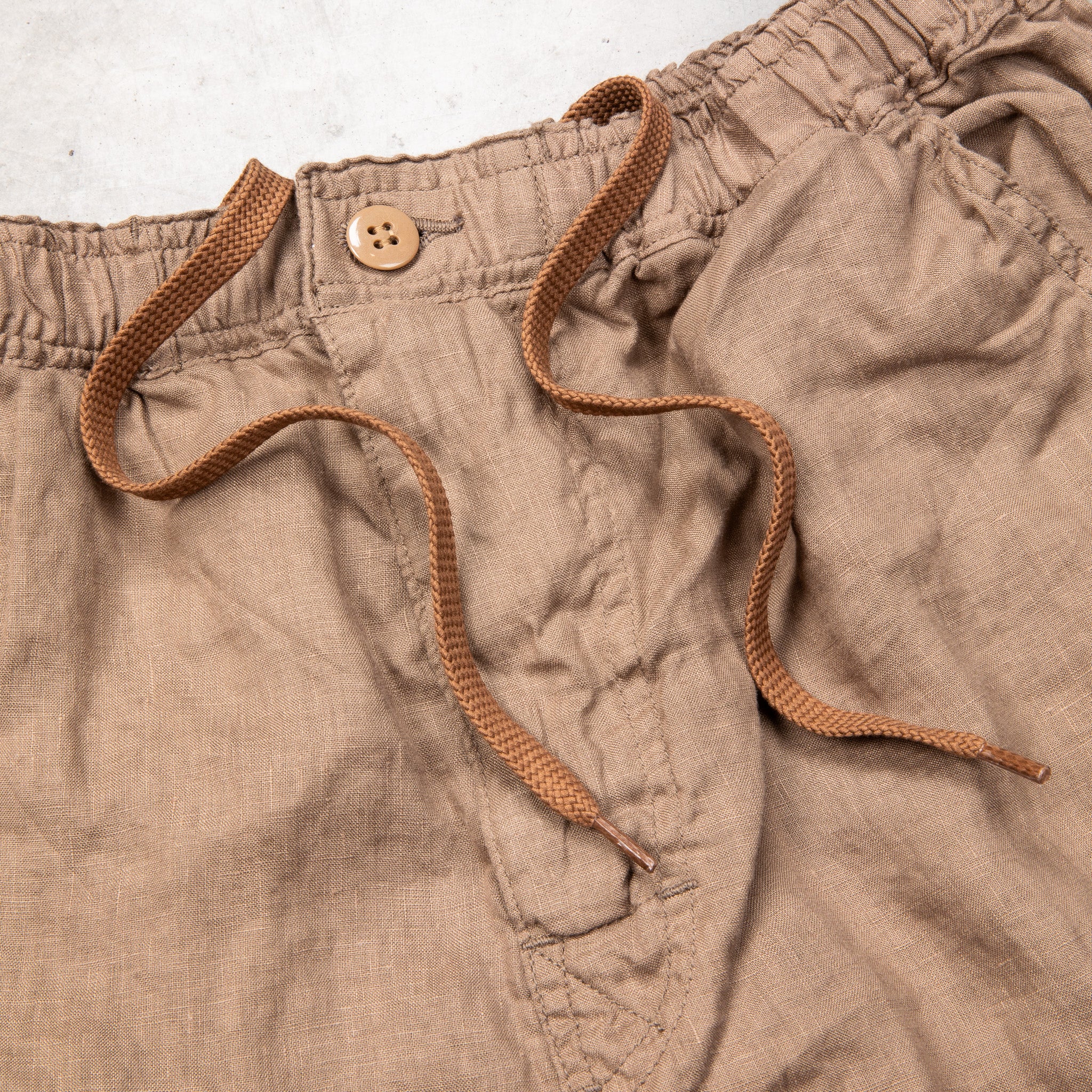 Remi Relief Linen Shorts Brown