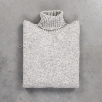 Laurence J. Smith Super Soft Seamless Roll Neck Pullover Silver