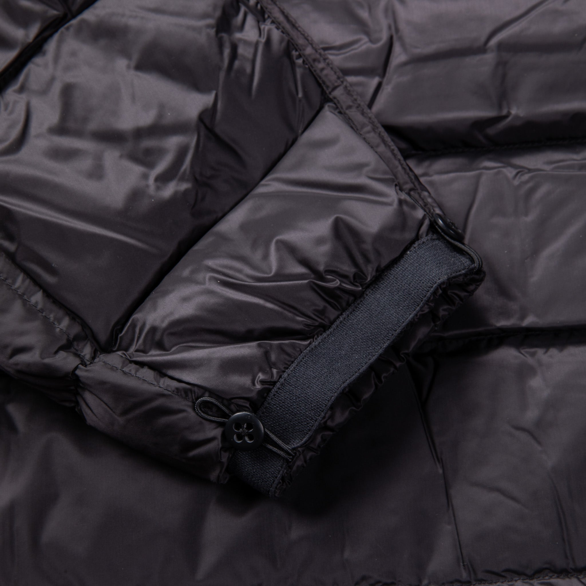 Ten C Hooded Liner With Pockets Black