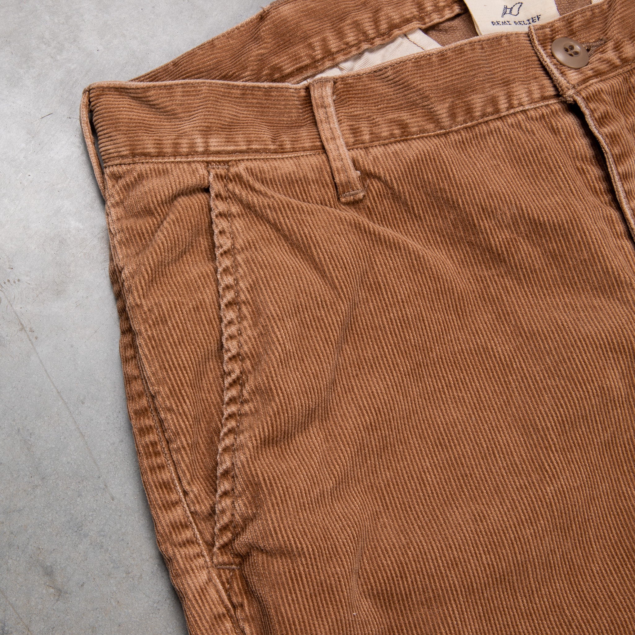 Remi Relief Corduroy Shorts Camel – Frans Boone Store