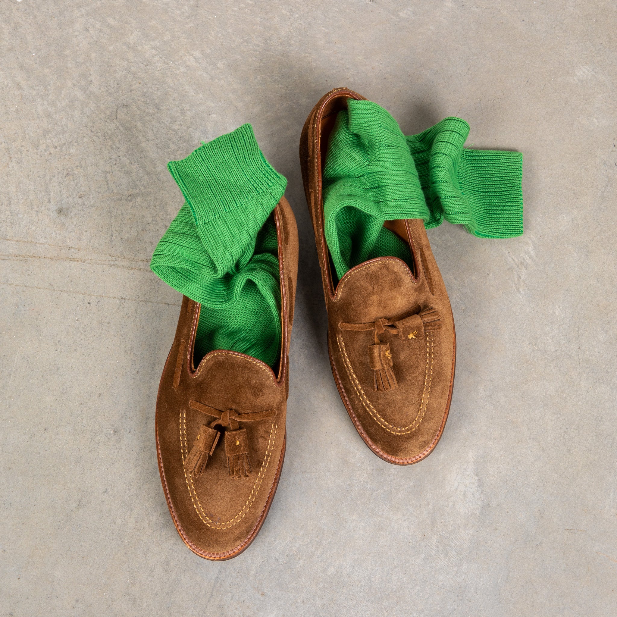 Alden snuff suede tassel loafer