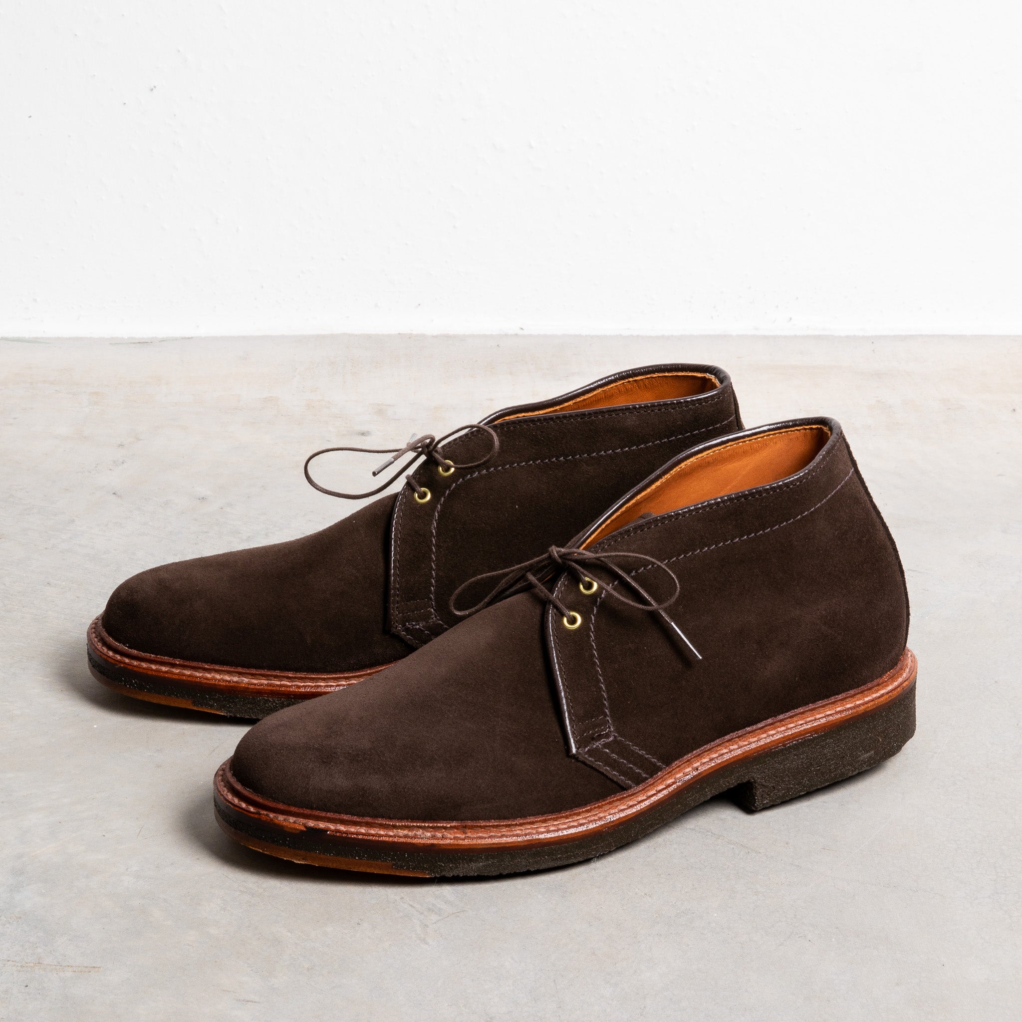 Frans Boone × Alden Dark Chocolate Suede Chukka on Crepe