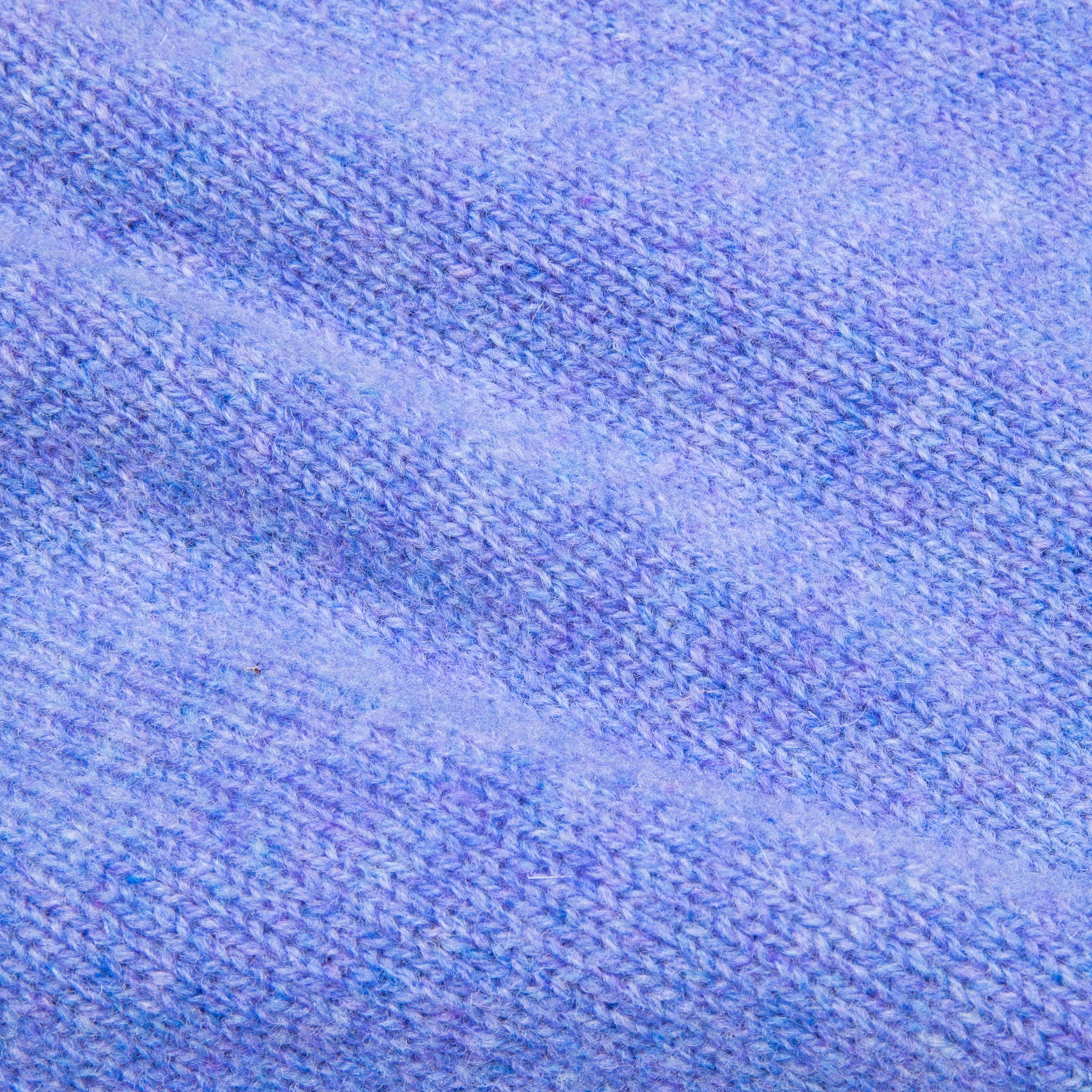 Laurence J. Smith  Super soft Seamless Crew Neck Pullover Cornflower