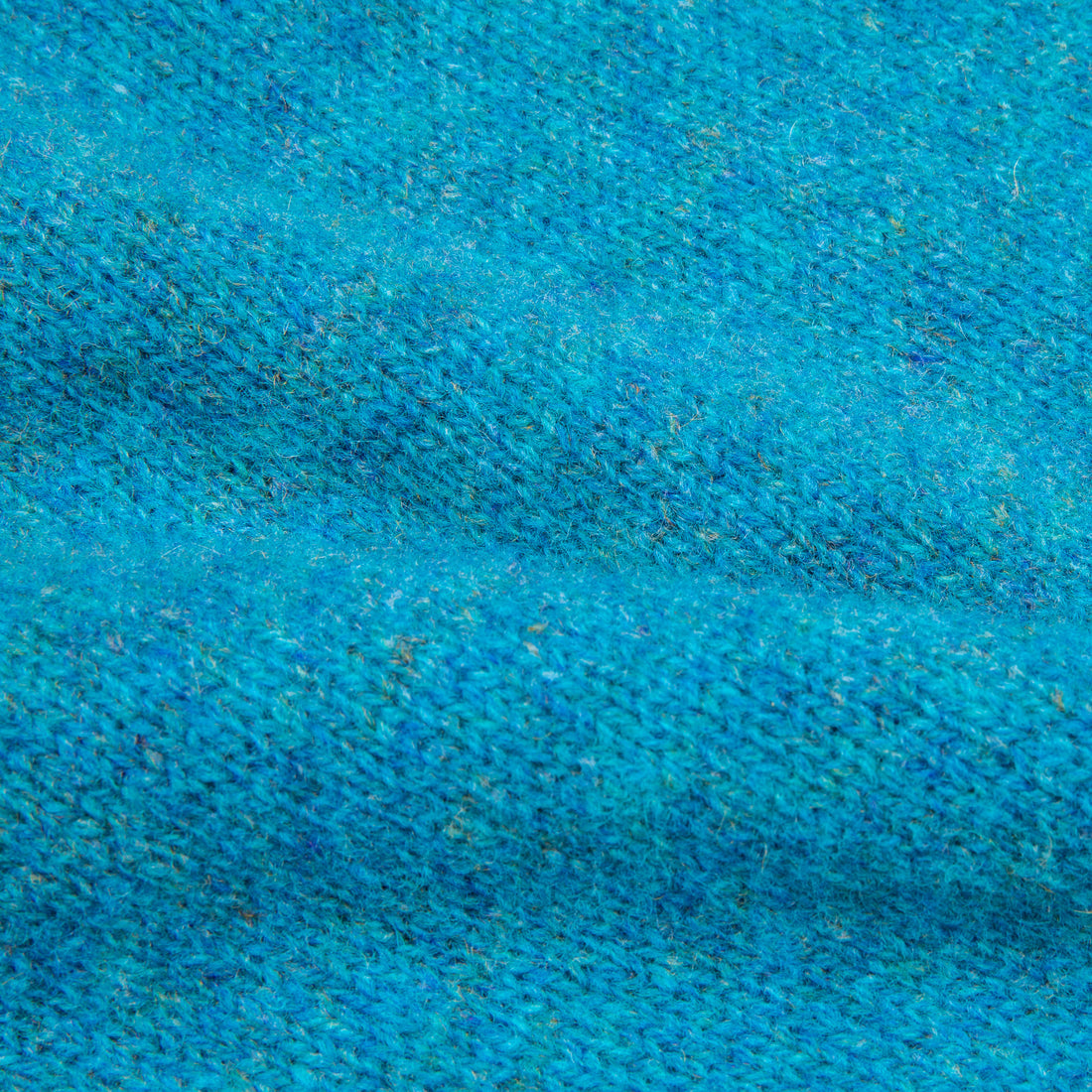 Laurence J. Smith Super soft Seamless Crew Neck Pullover Azure
