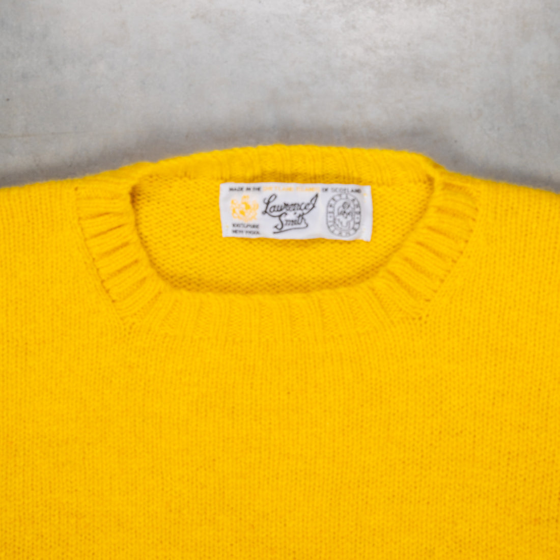 Laurence J. Smith Super Soft Seamless Crewneck Gorseflower