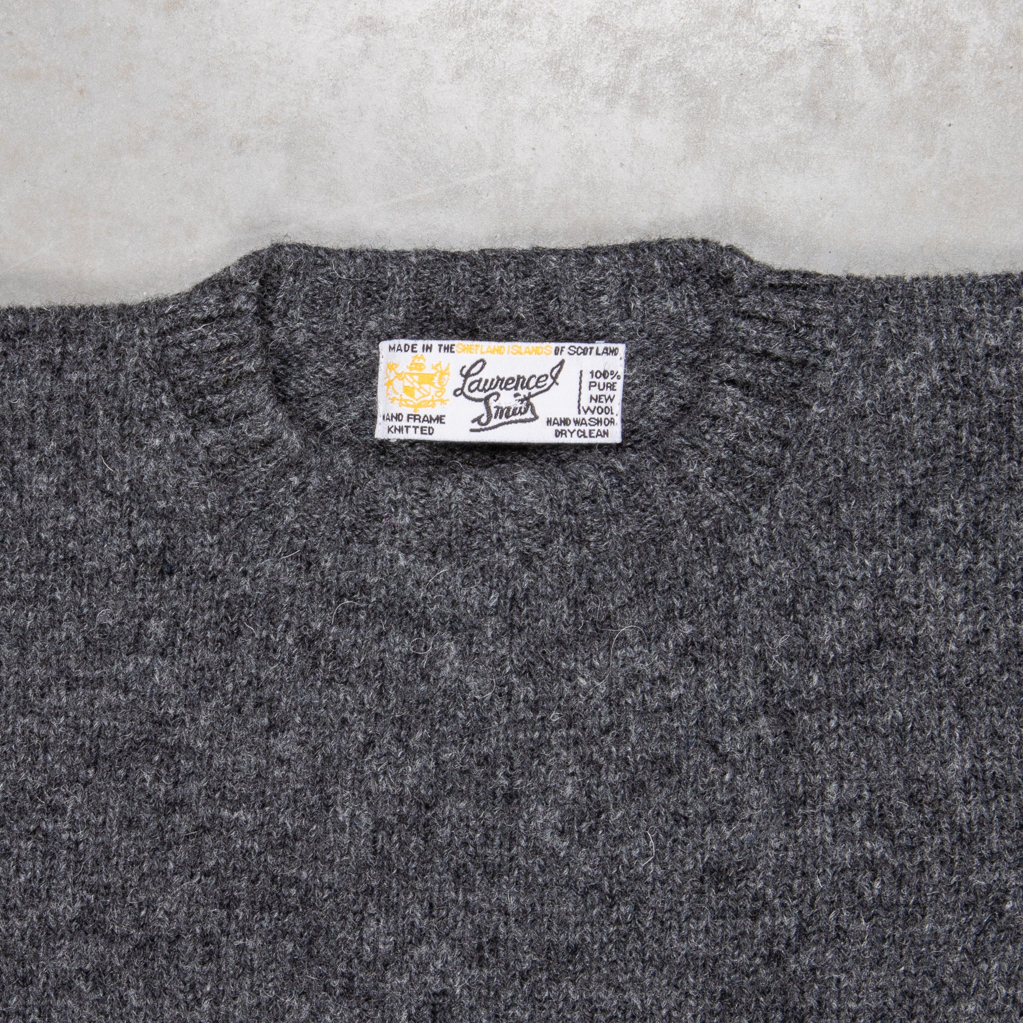 Laurence J. Smith Super soft Seamless Crew Neck Pullover Oxford