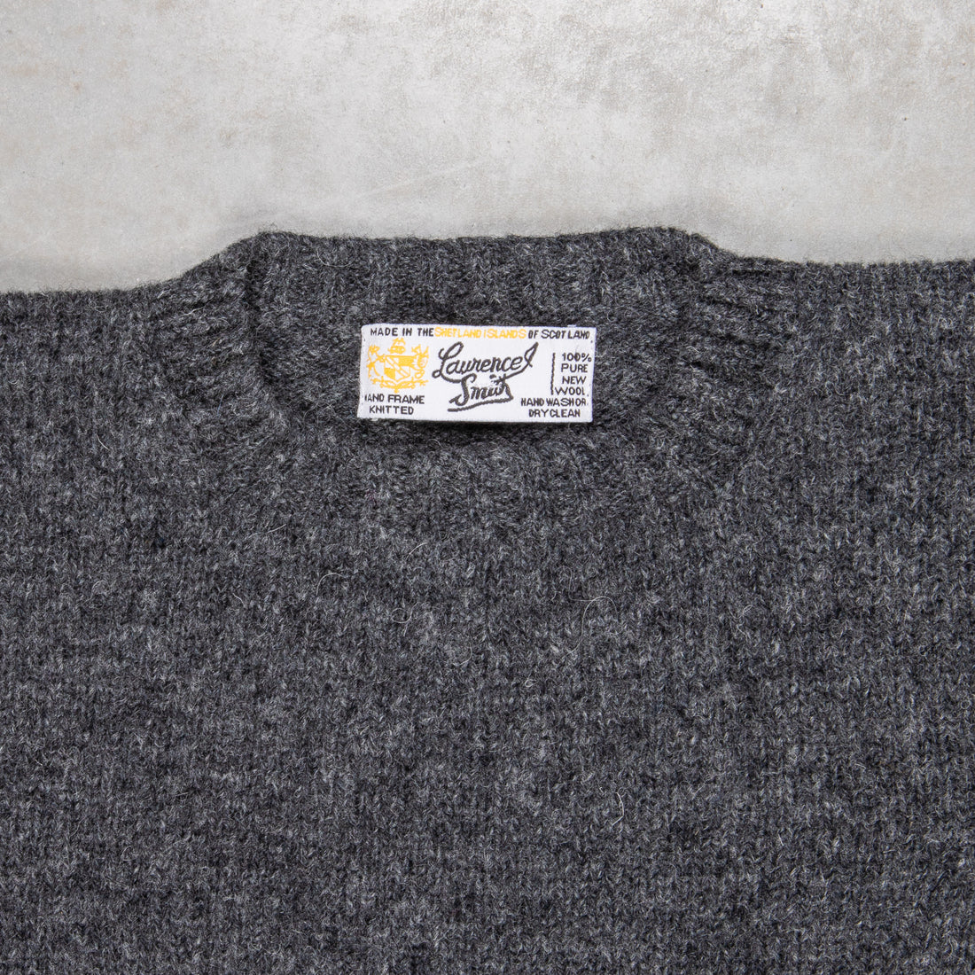 Laurence J. Smith Super soft Seamless Crew Neck Pullover Oxford