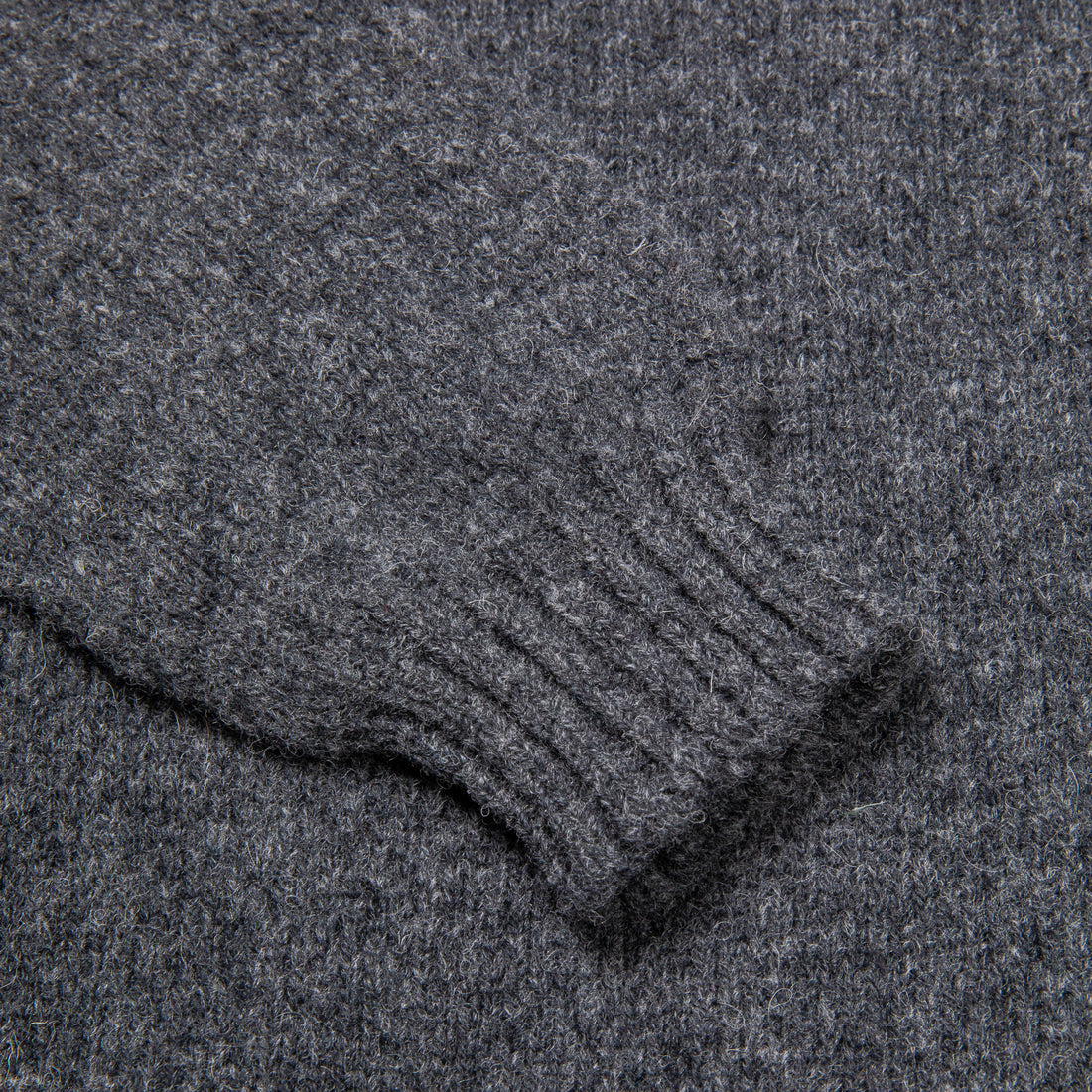 Laurence J. Smith Super soft Seamless Crew Neck Pullover Oxford
