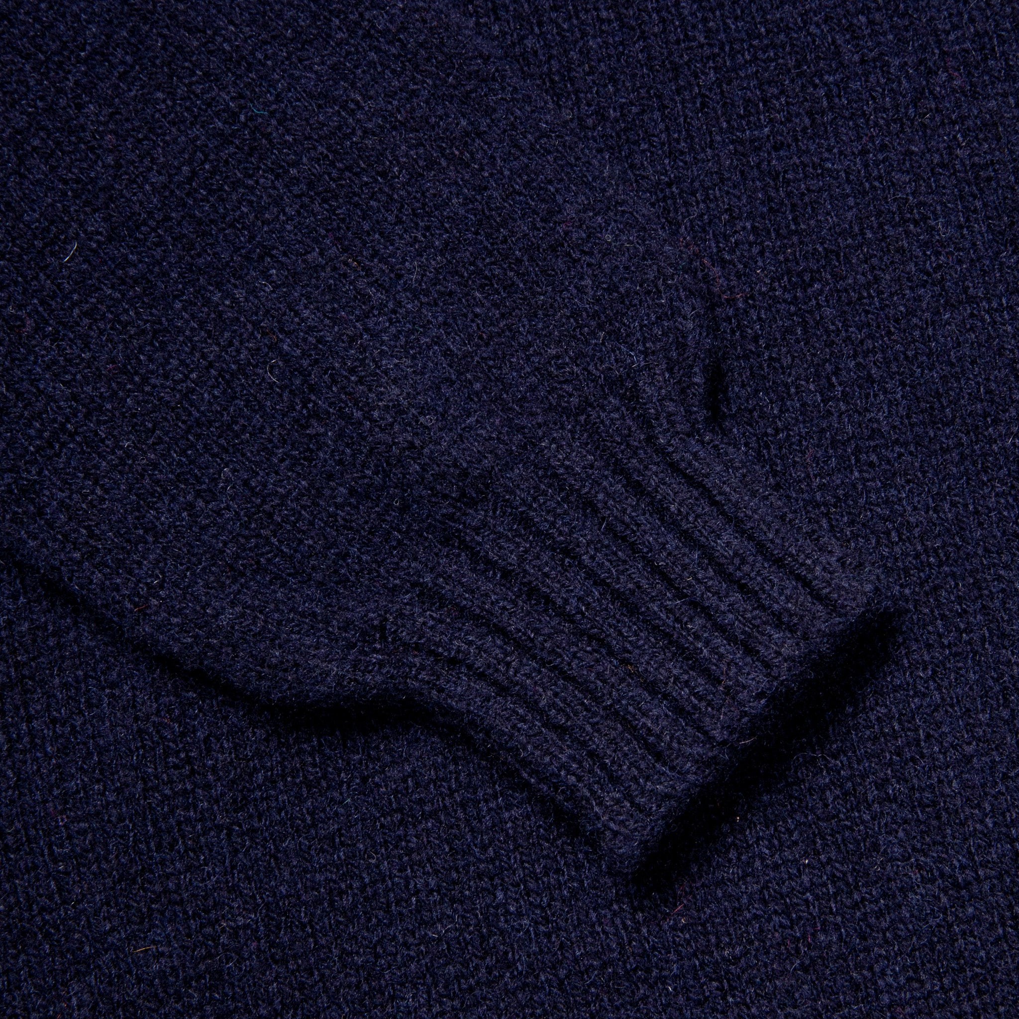 Laurence J. Smith  Super soft Seamless Crew Neck Pullover New Navy