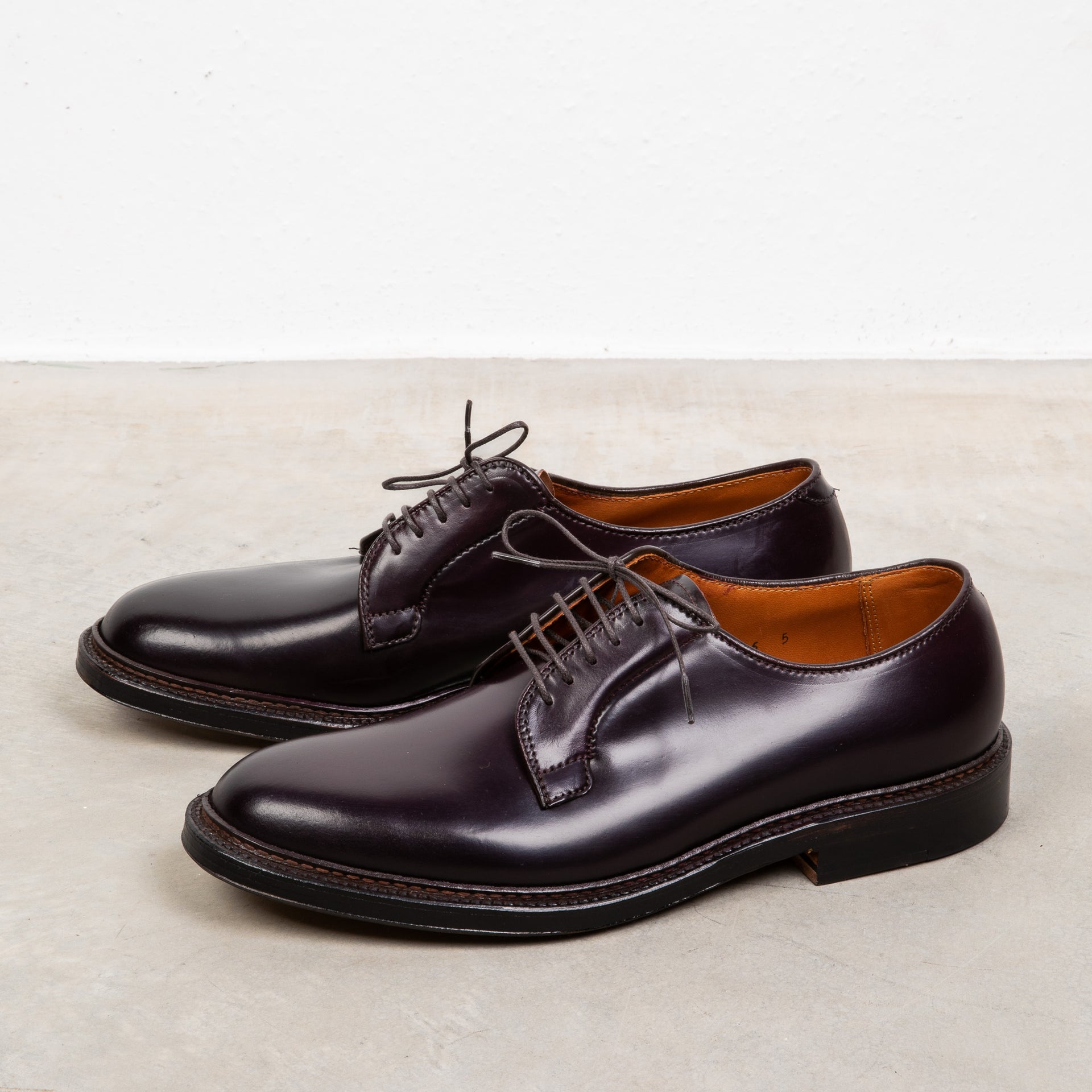 Alden #8 Cordovan Plain Toe Blucher