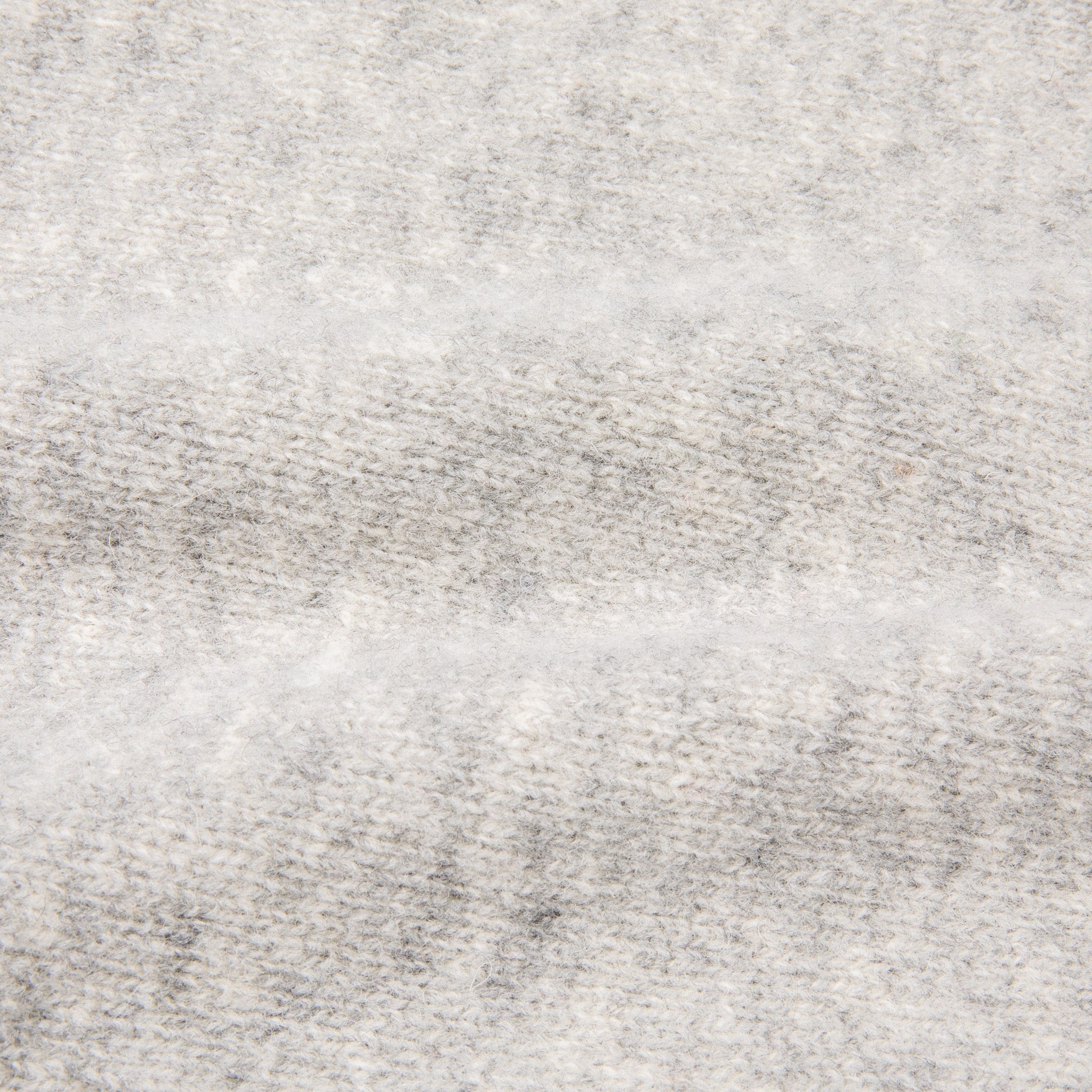 Laurence J. Smith  Super soft Seamless Crew Neck Pullover Silver