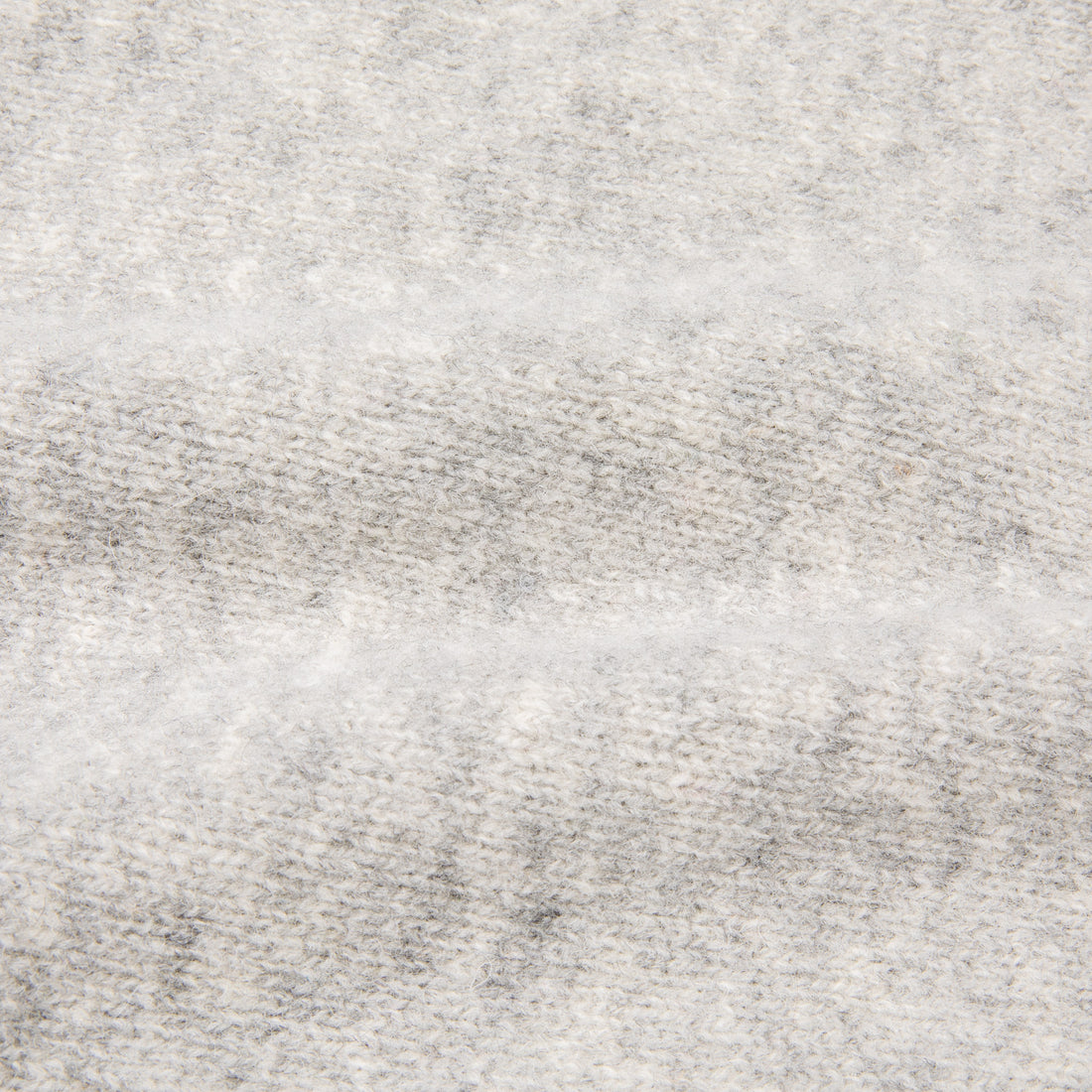 Laurence J. Smith  Super soft Seamless Crew Neck Pullover Silver