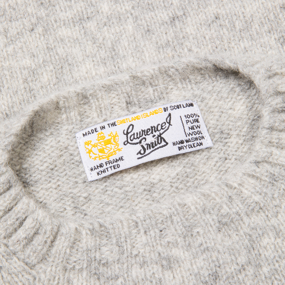 Laurence J. Smith  Super soft Seamless Crew Neck Pullover Silver