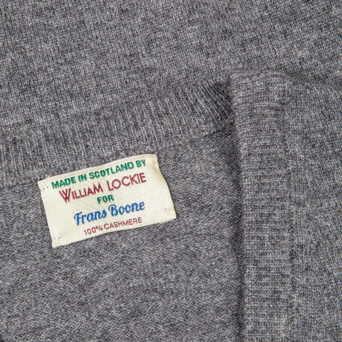 William Lockie Oxton Cashmere V-Neck Dolomite