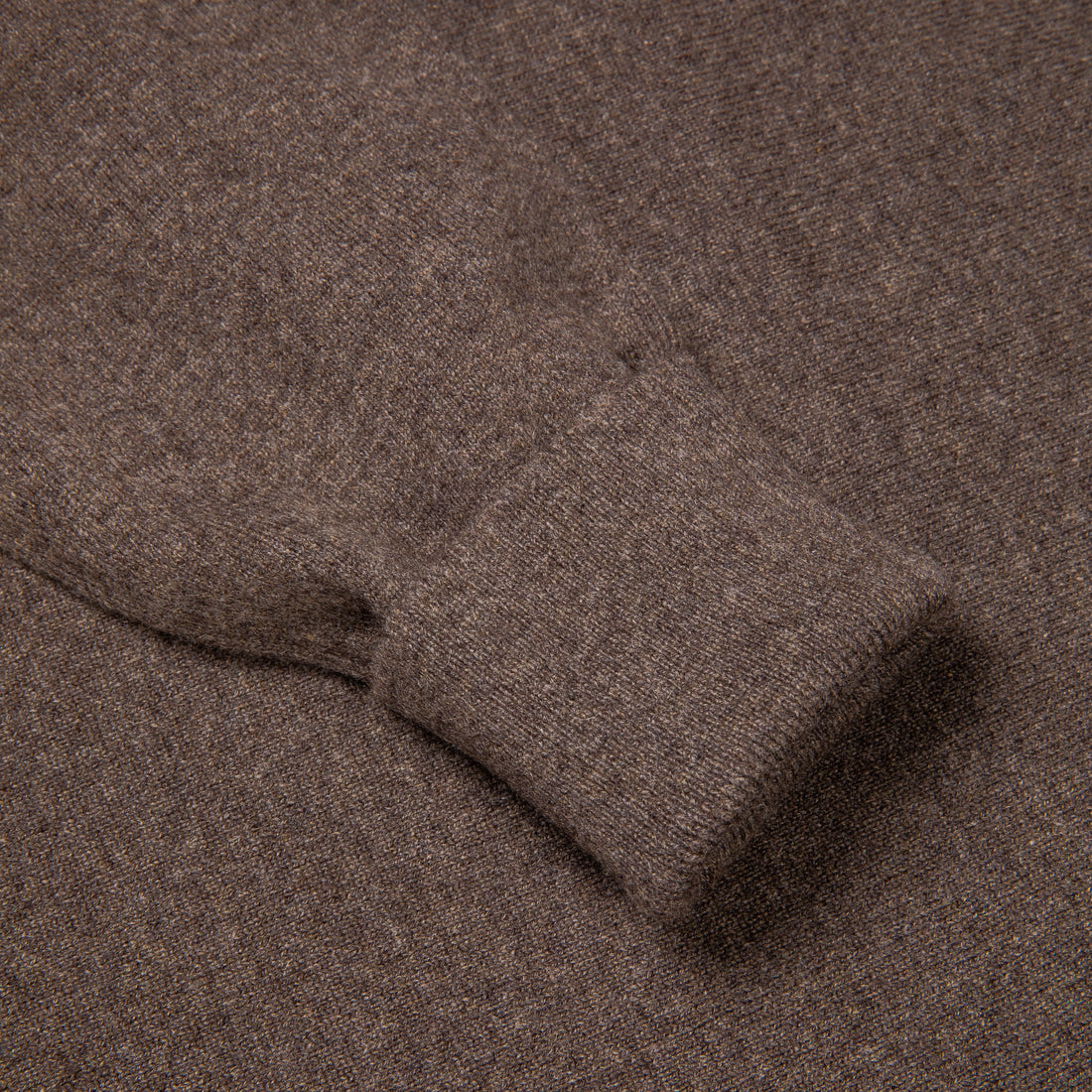 William Lockie Oxton Cashmere V-Neck Pepperpot