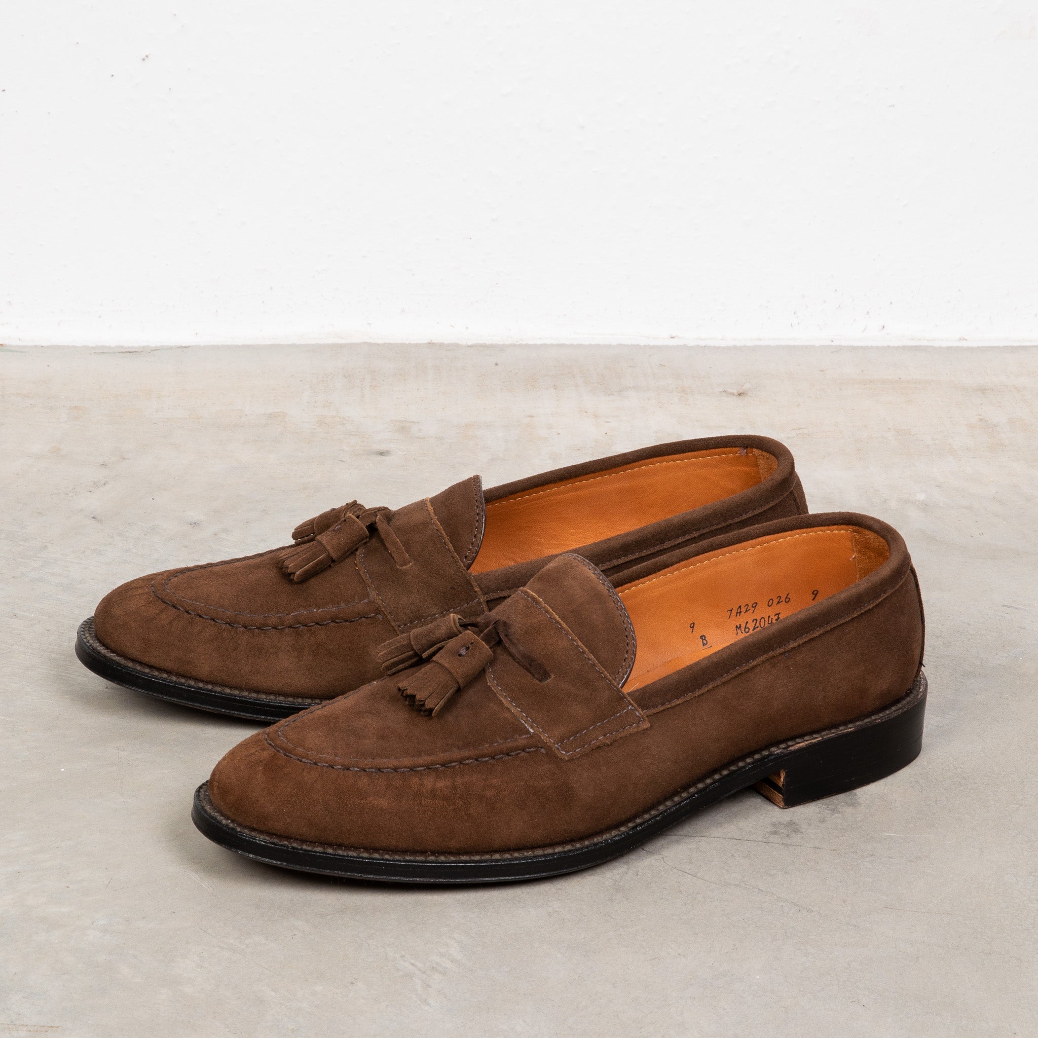 Alden  x Frans Boone Tassel loafer Mocha Kid suede