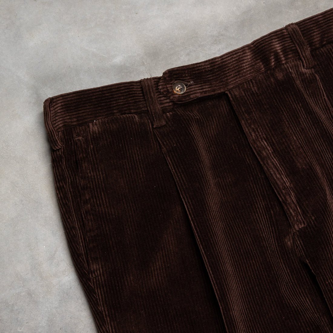 Rota Pantaloni High Rise Regular Fit 8-Wale Corduroy Marrone Scuro