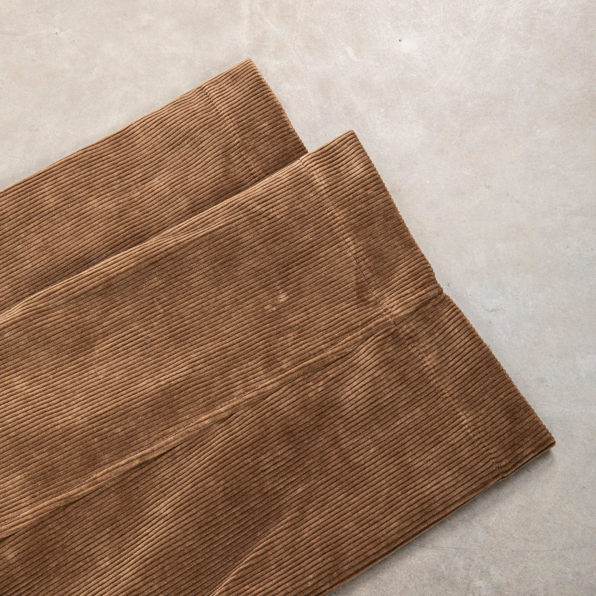 Cohérence Alain 10-Wale Corduroy Trousers Fawn