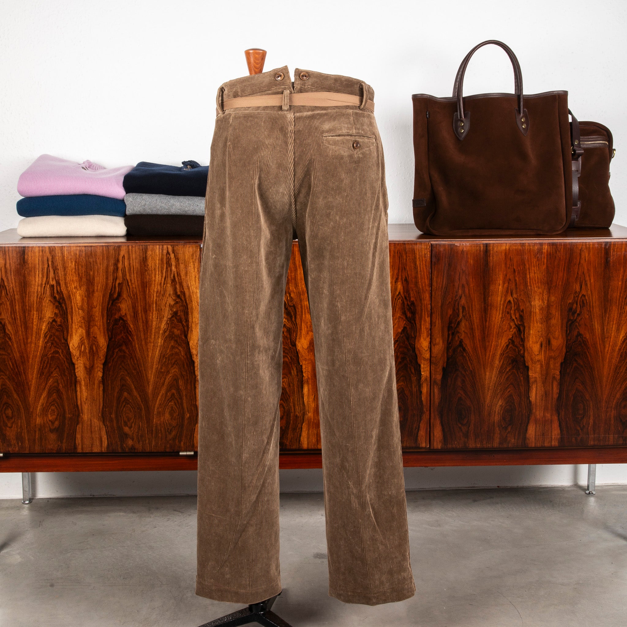 Cohérence Alain 10-Wale Corduroy Trousers Fawn