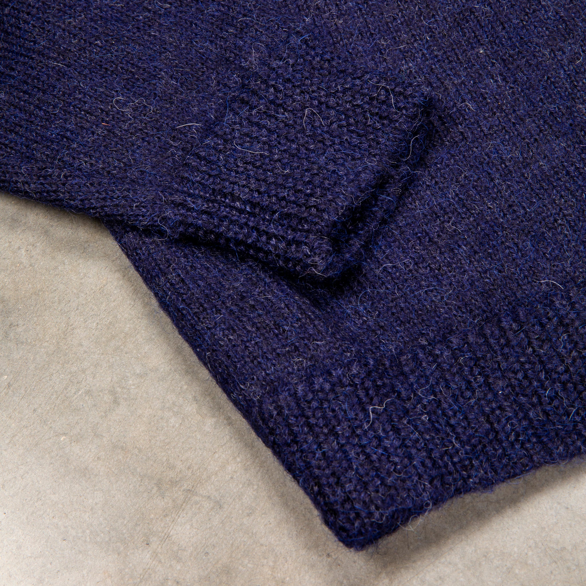 The Elder Statesman Alpaca Lightweight Call her crew Navy
